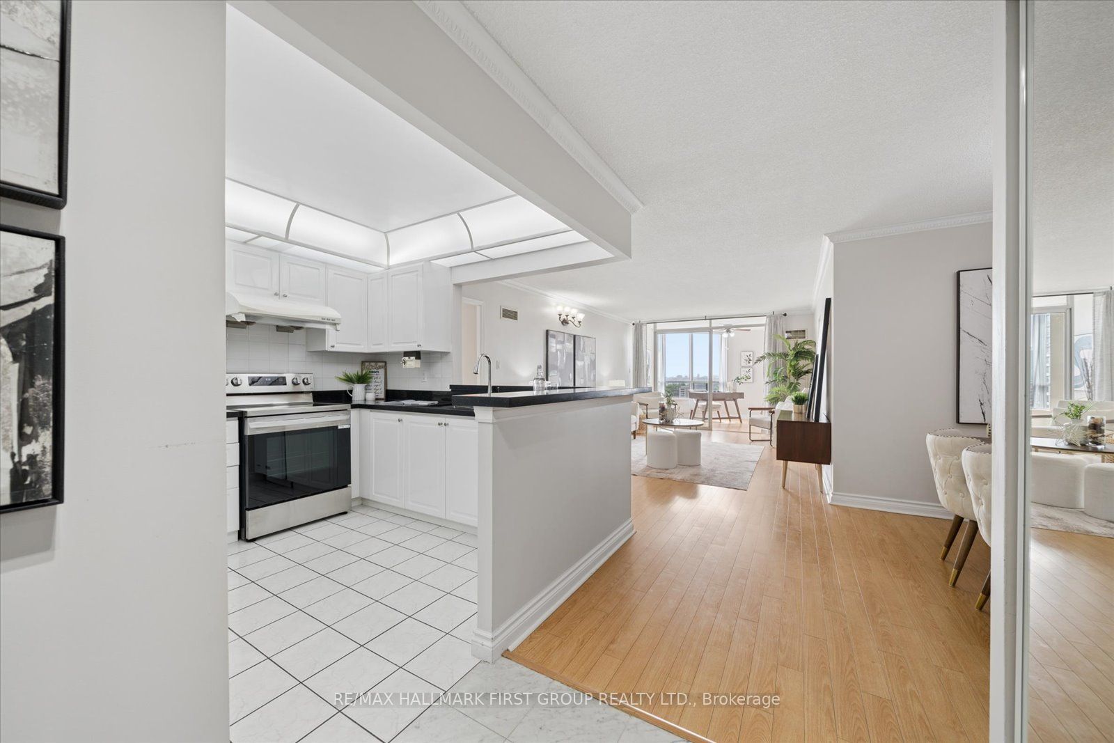 168 Bonis Avenue 1701, Toronto, ON M1T 3V6 photo 5