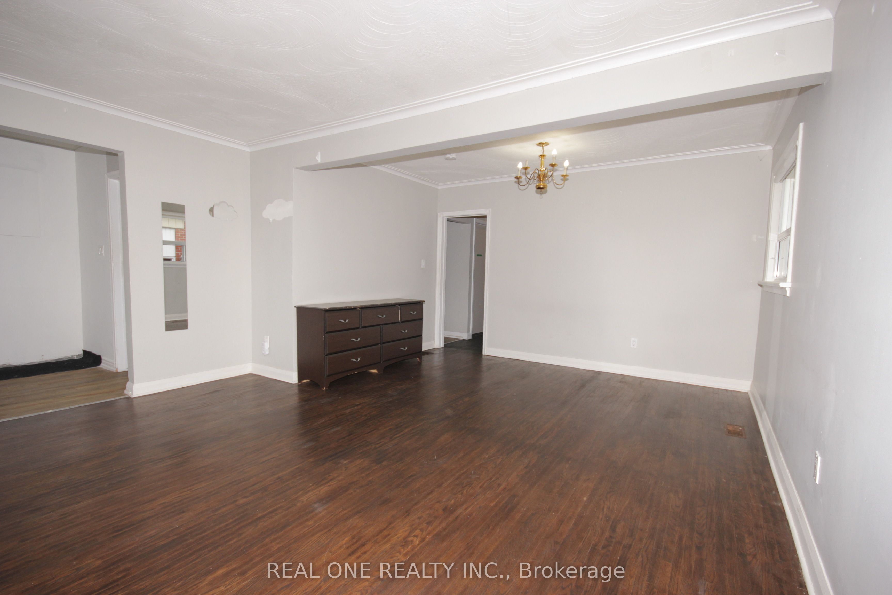 157 Shropshire Drive Main, Toronto, ON M1P 1Z6 photo 3