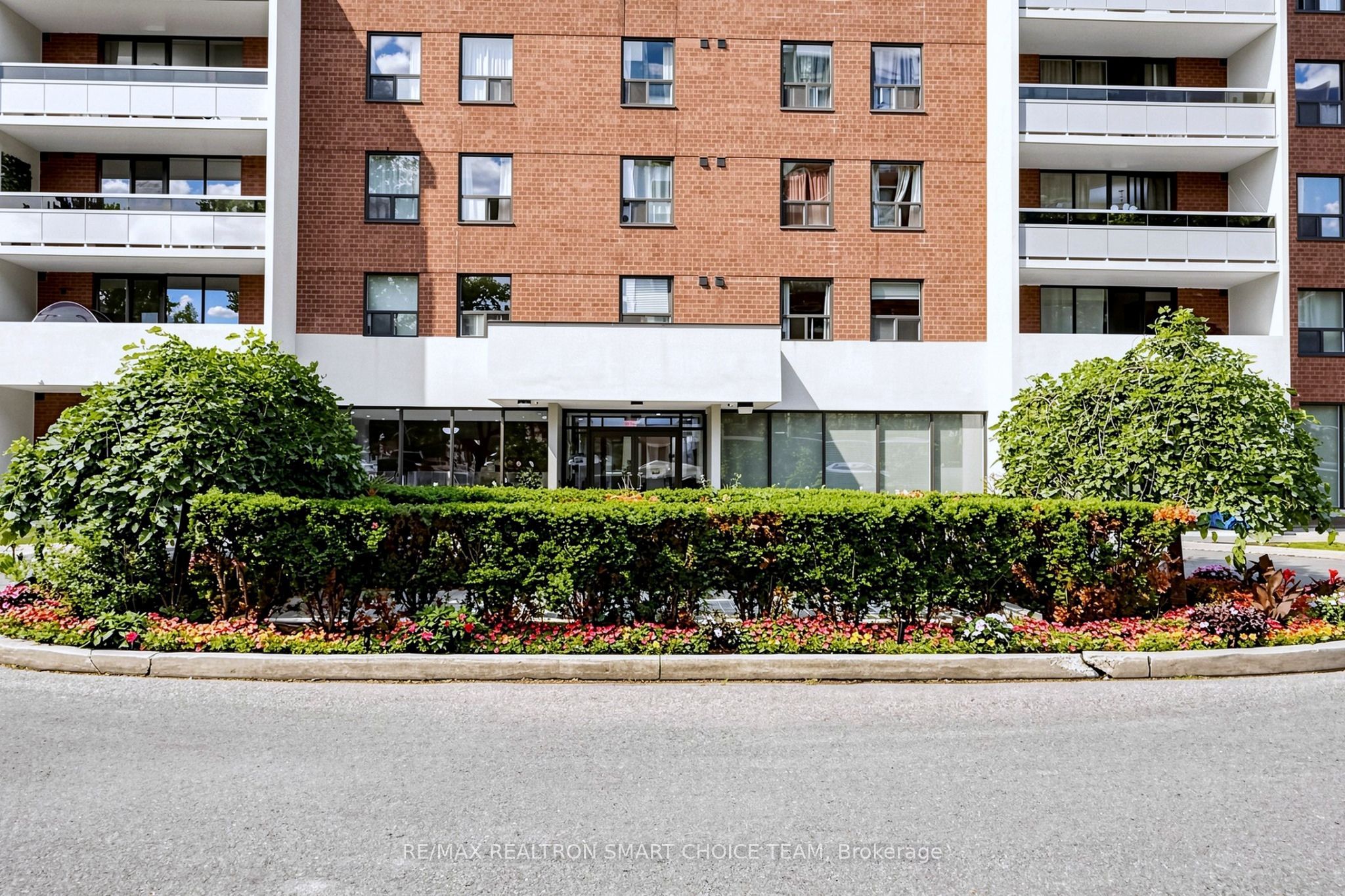 1250 Bridletowne Circle 907, Toronto, ON M1W 2V1 photo 2