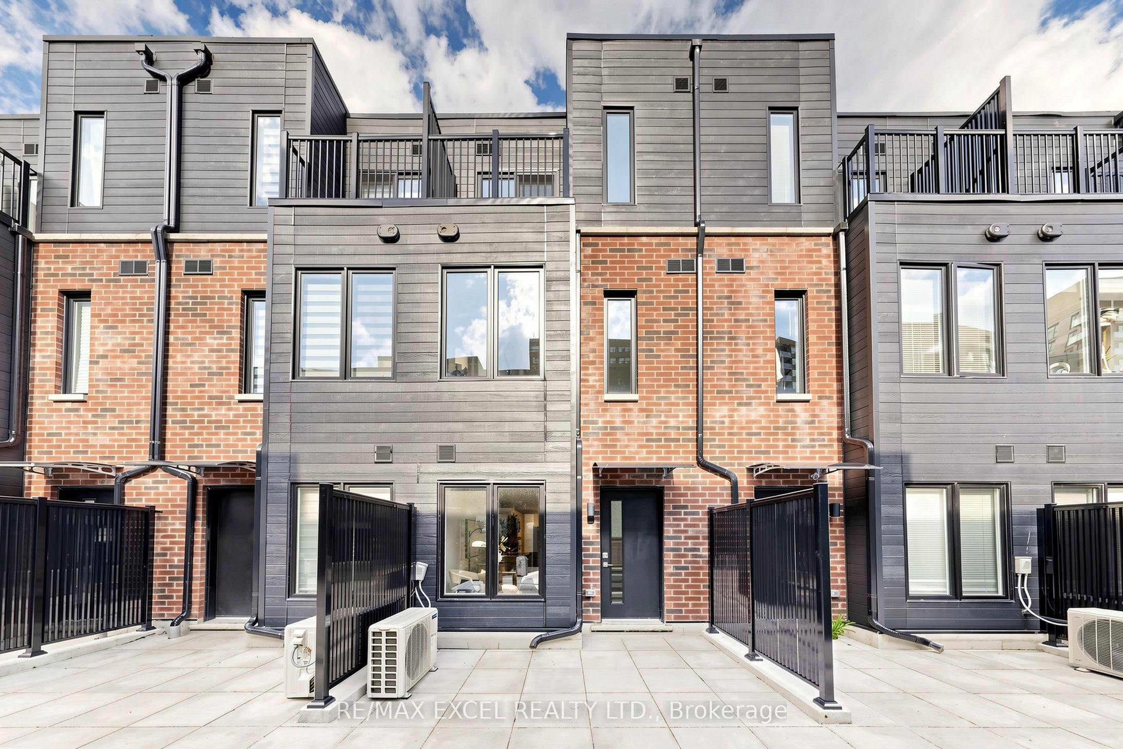 30 Calamint Lane 46, Toronto, ON M1W 2H1 photo 2