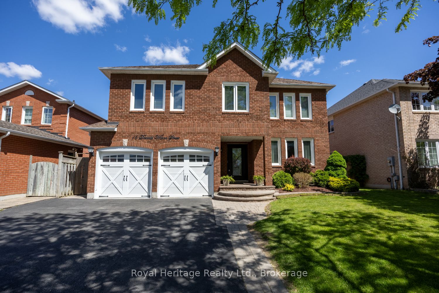 16 Donald Wilson Street, Whitby, ON L1R 2H5