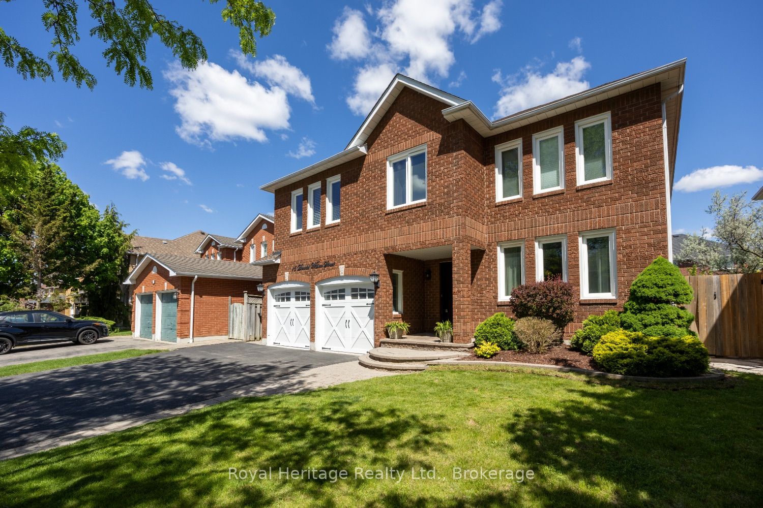 16 Donald Wilson Street, Whitby, ON L1R 2H5 photo 2