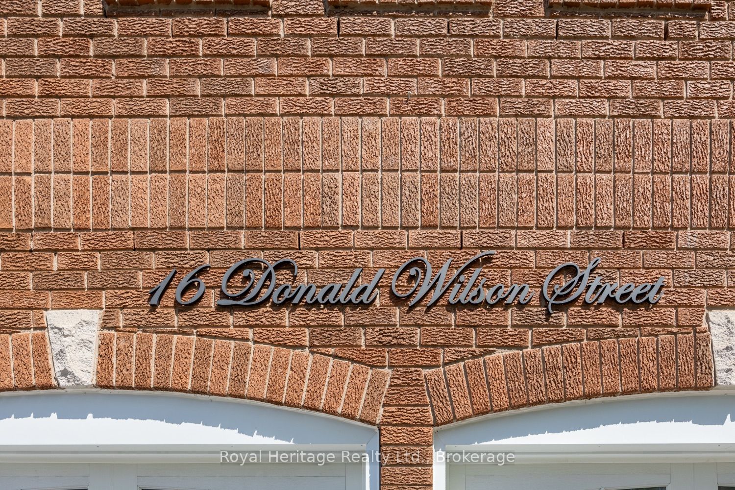 16 Donald Wilson Street, Whitby, ON L1R 2H5 photo 4