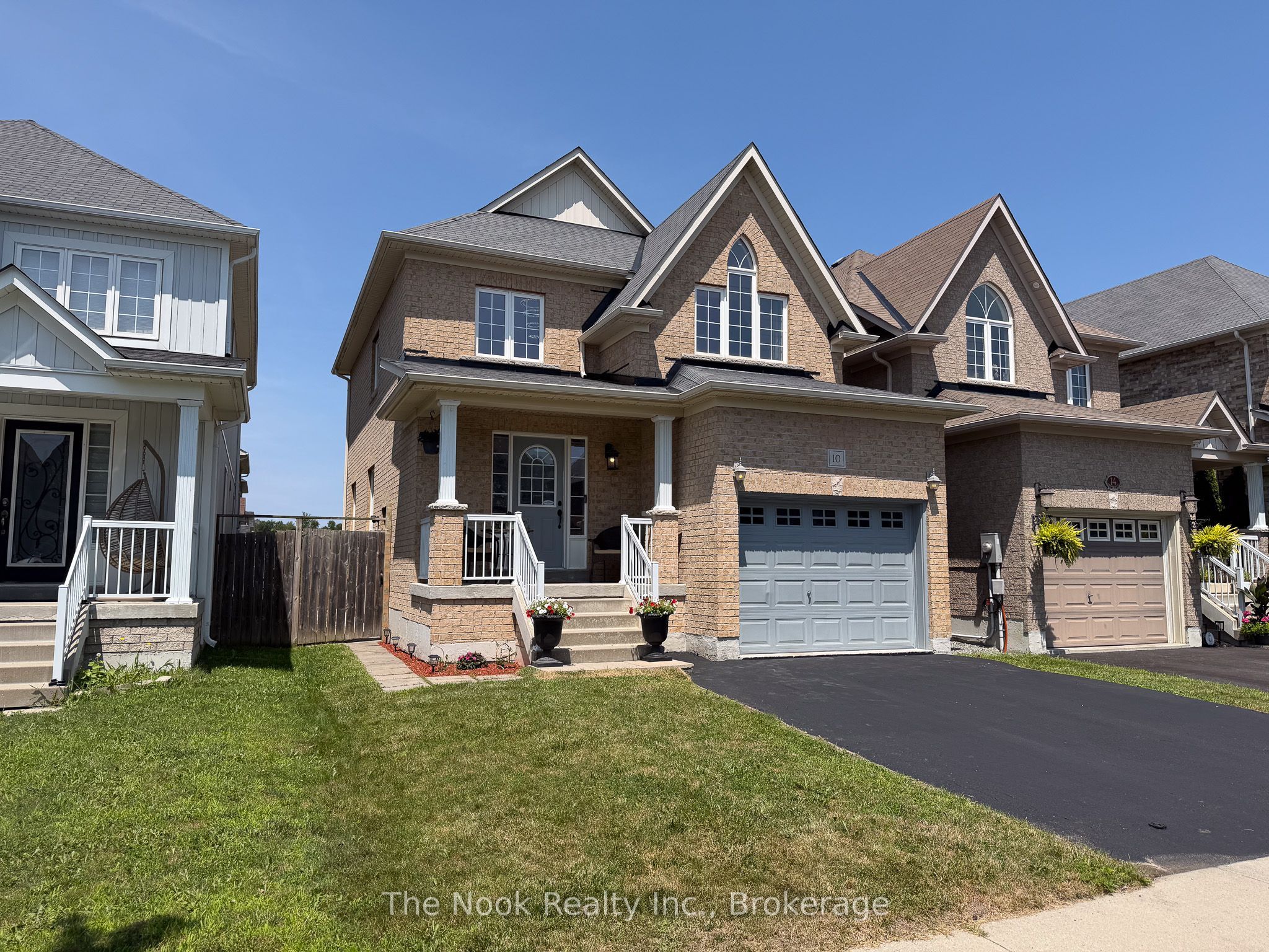 10 Broome Avenue, Clarington, ON L1E 0B1