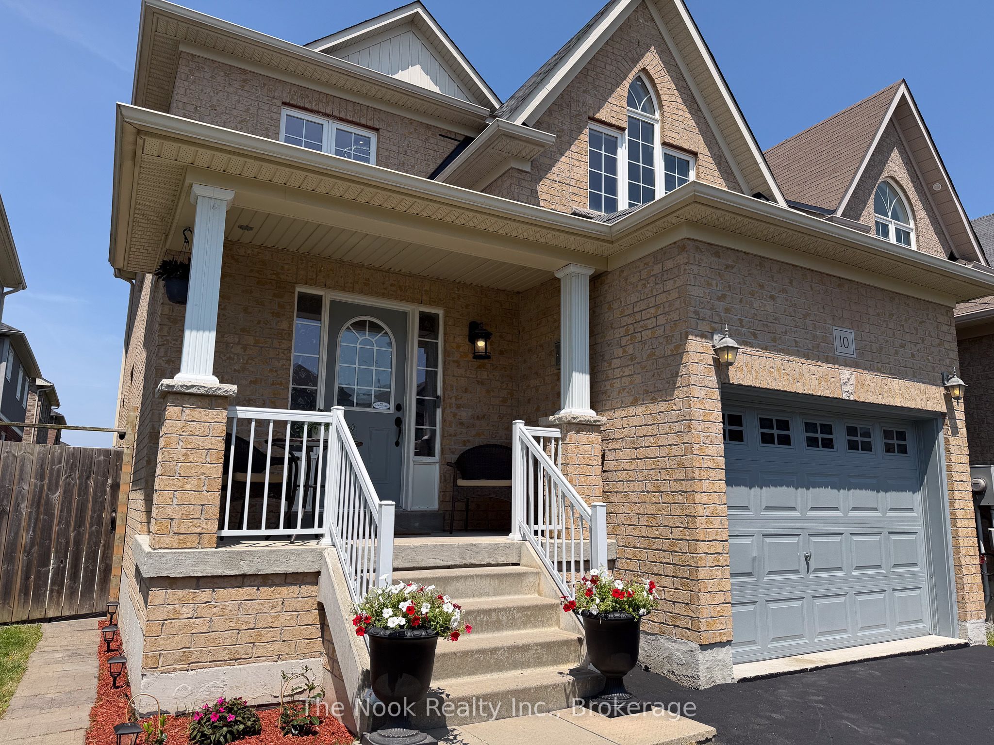 10 Broome Avenue, Clarington, ON L1E 0B1 photo 2