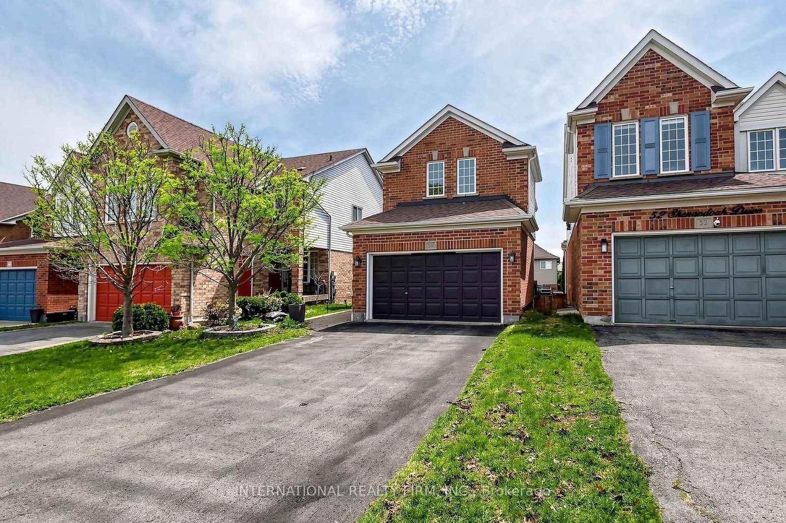 50 Shenandoah Drive, Whitby, ON L1P 1T3 photo 2