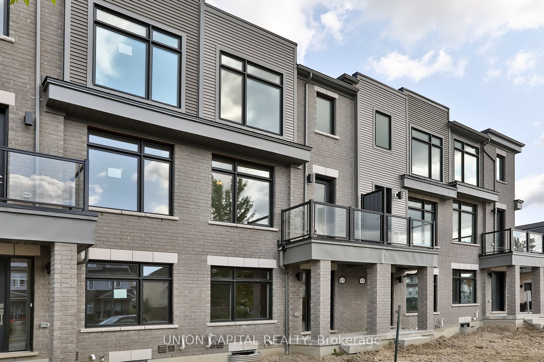 83 Sorbara Way, Whitby, ON L1M 2L1 photo 2