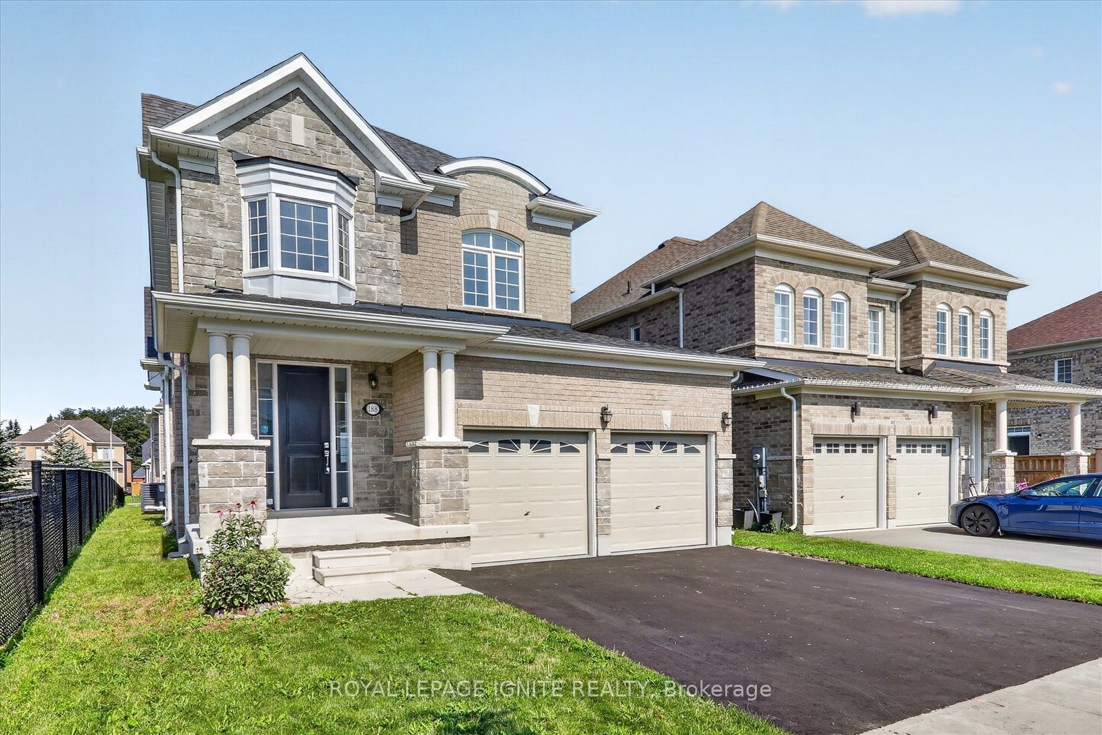 188 Douglas Kemp Crescent, Clarington, ON L1C 7E4 photo 3