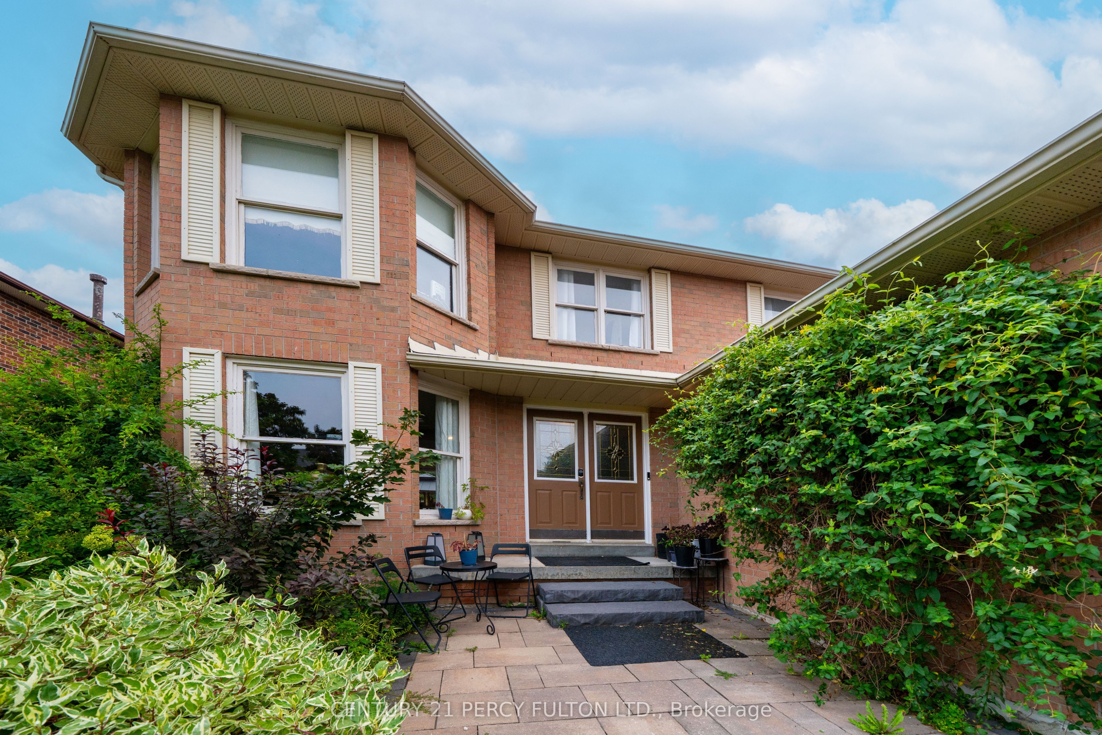 1951 Rosebank Road, Pickering, ON L1V 1P7 photo 3