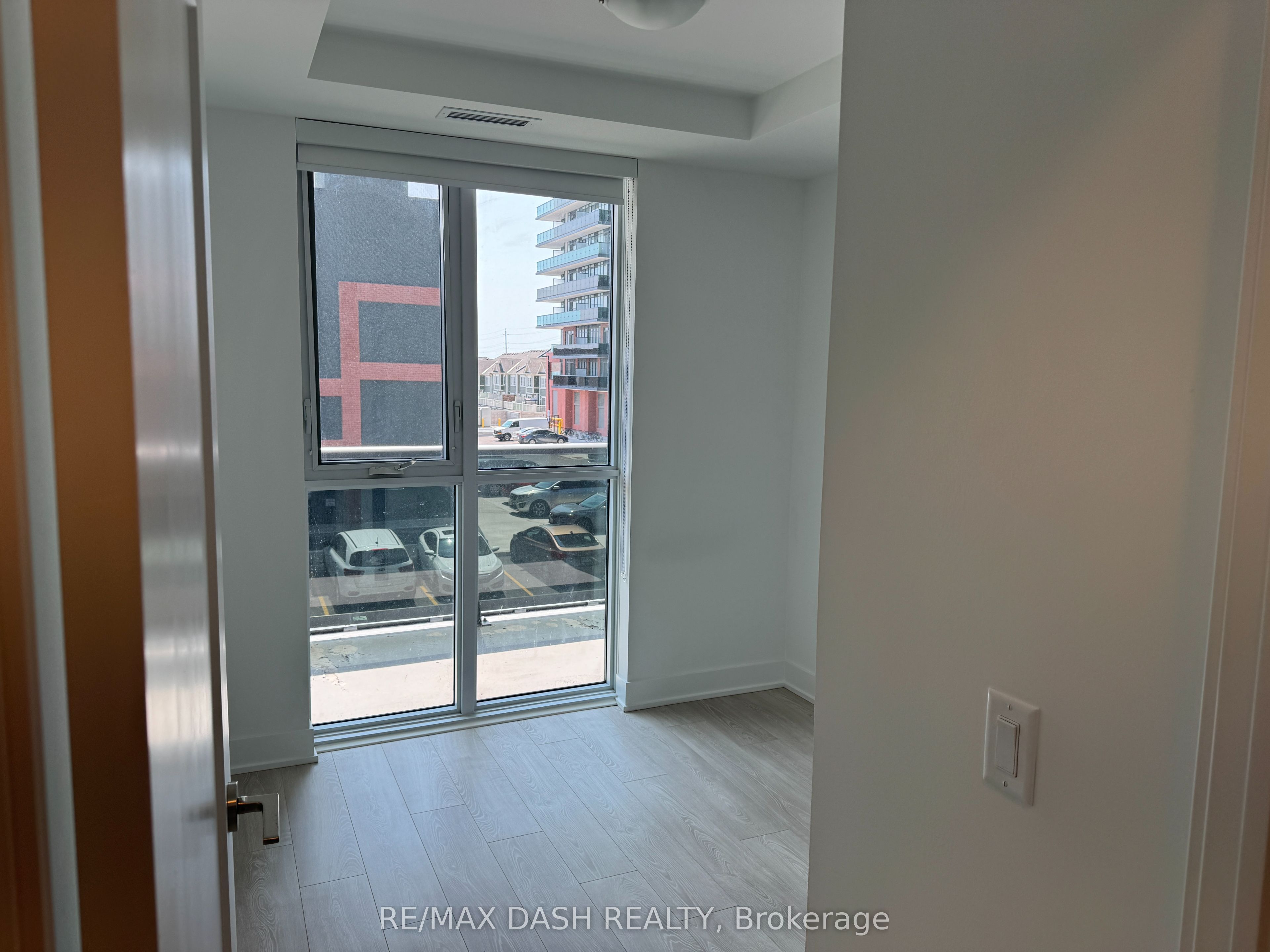 2545 Simcoe Street N 824, Oshawa, ON L1L 0W3 photo 5