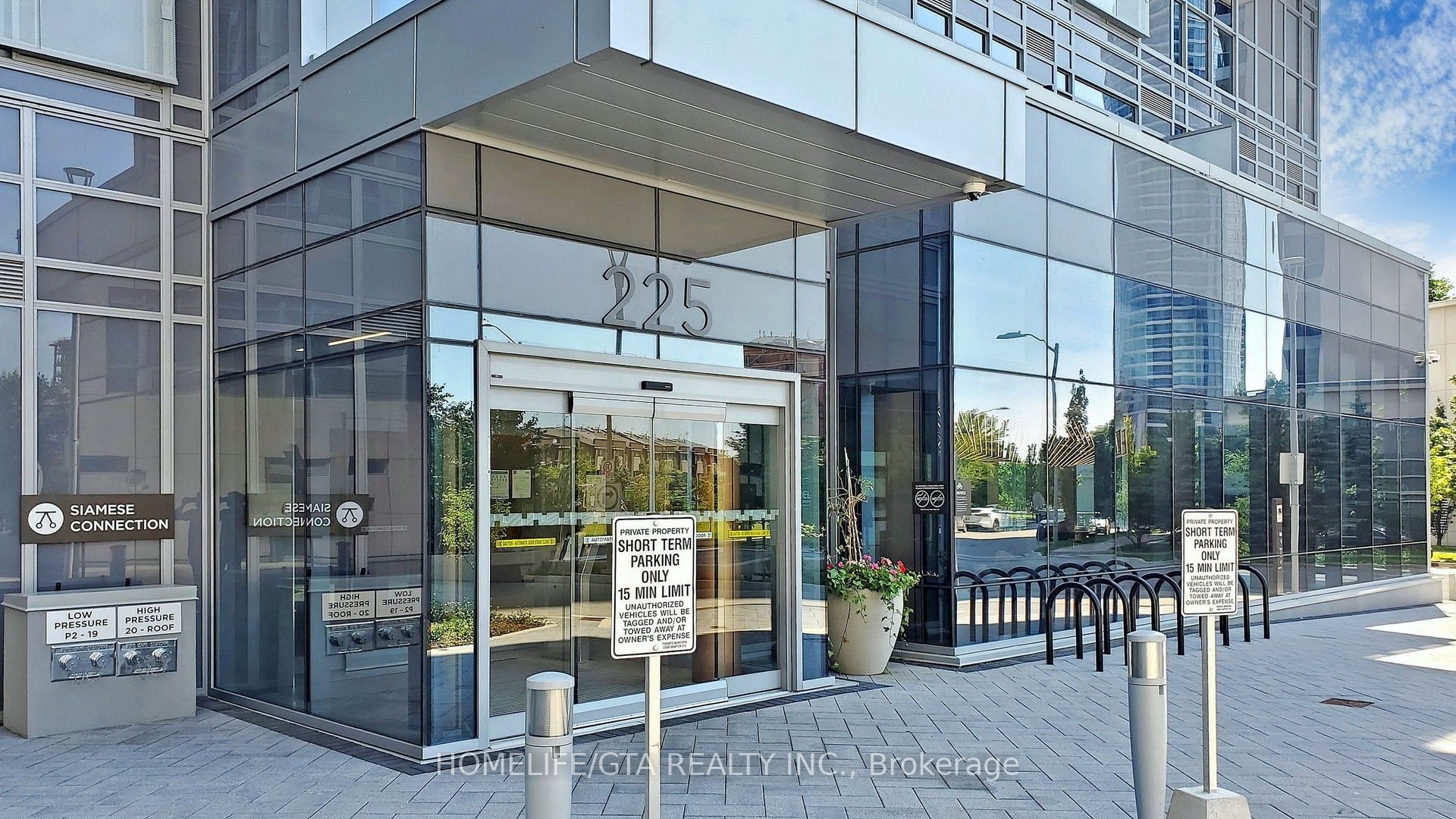 225 Village Green Square 1107, Toronto, ON M1S 0L3 photo 2
