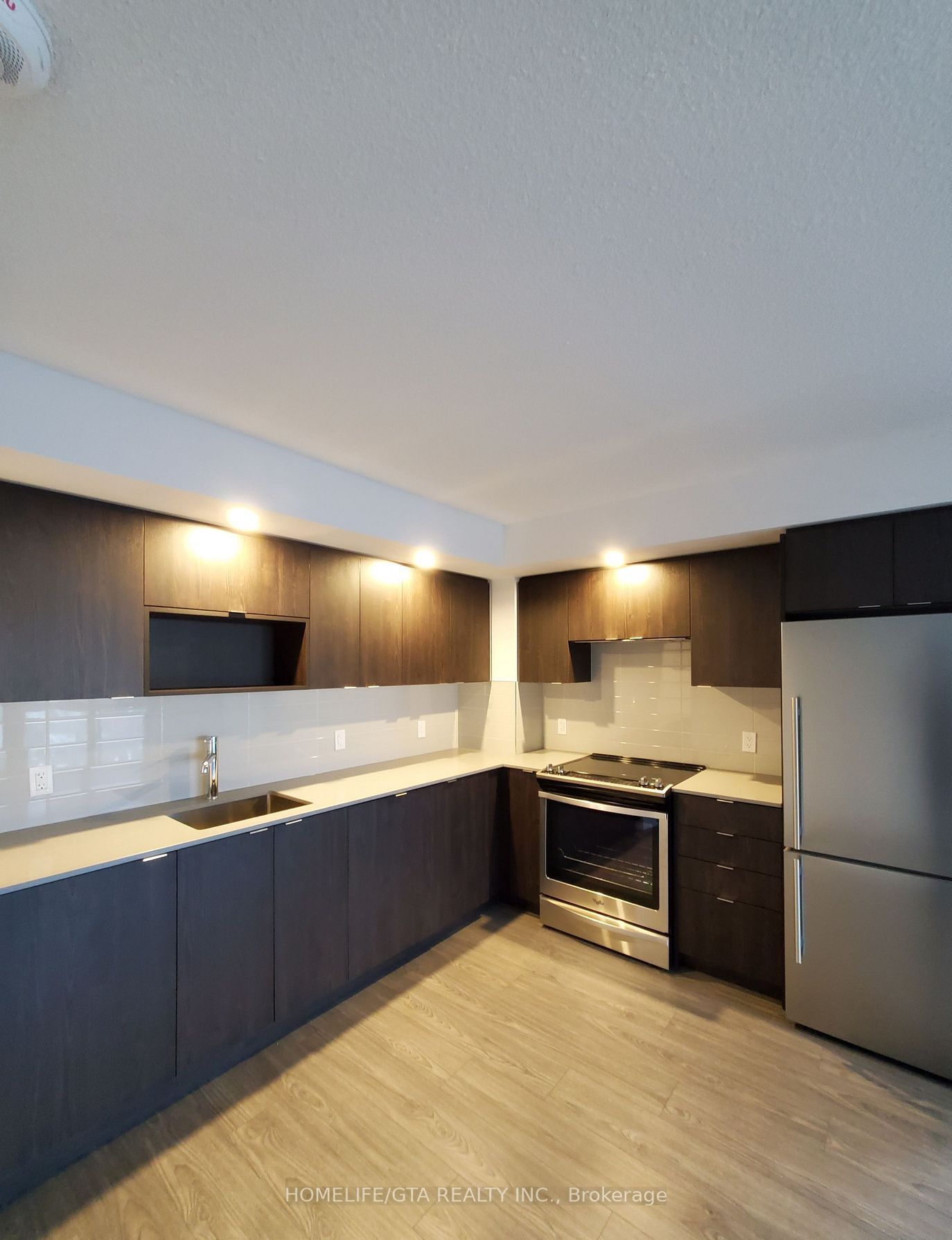 225 Village Green Square 1107, Toronto, ON M1S 0L3 photo 3