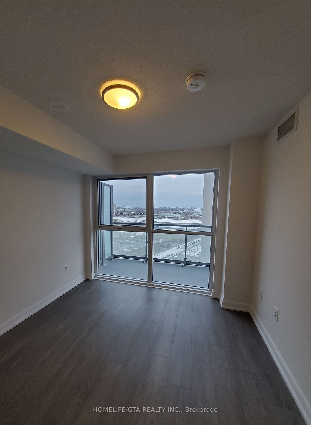 225 Village Green Square 1107, Toronto, ON M1S 0L3 photo 4