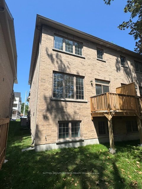 7 Deer Creek Court, Toronto, ON M1C 1N8 photo 2