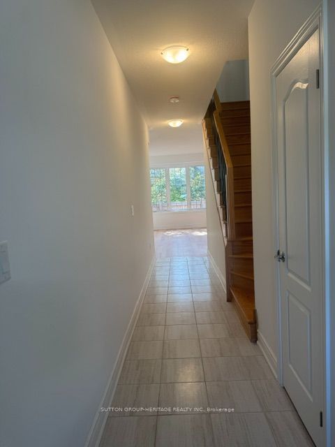 7 Deer Creek Court, Toronto, ON M1C 1N8 photo 3