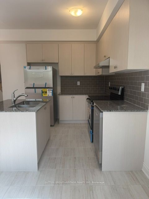 7 Deer Creek Court, Toronto, ON M1C 1N8 photo 4
