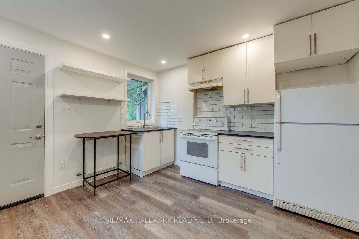 233 Kingston Road Main, Toronto, ON M4L 1T5