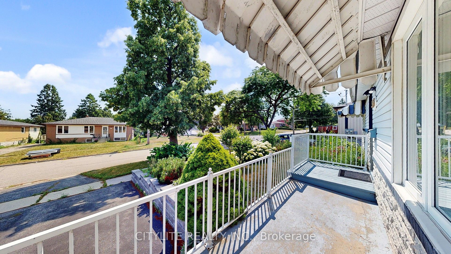 516 Monteith Avenue, Oshawa, ON L1J 1C9 photo 2