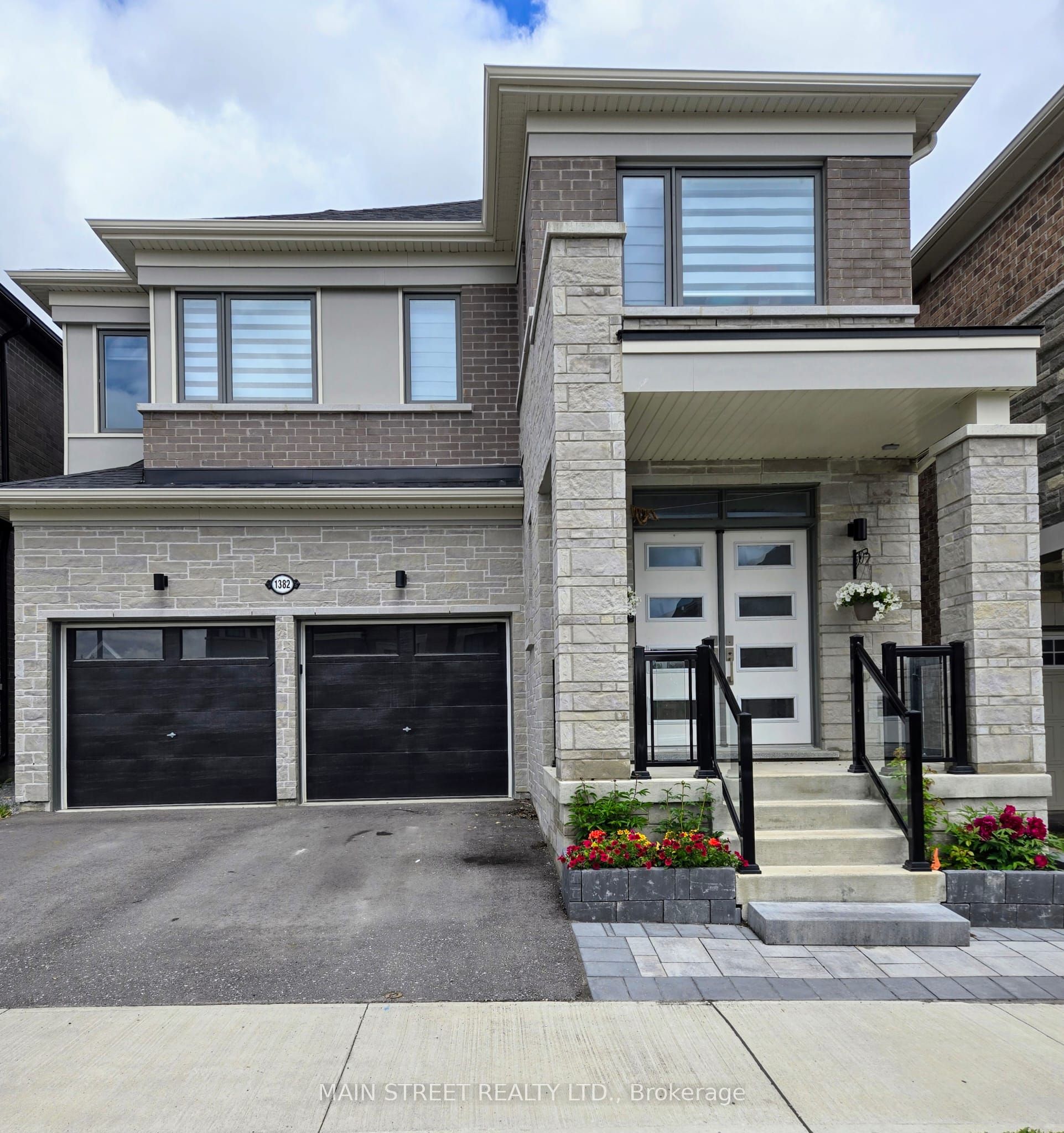1382 Stillmeadow Lane A, Pickering, ON L1X 0N5