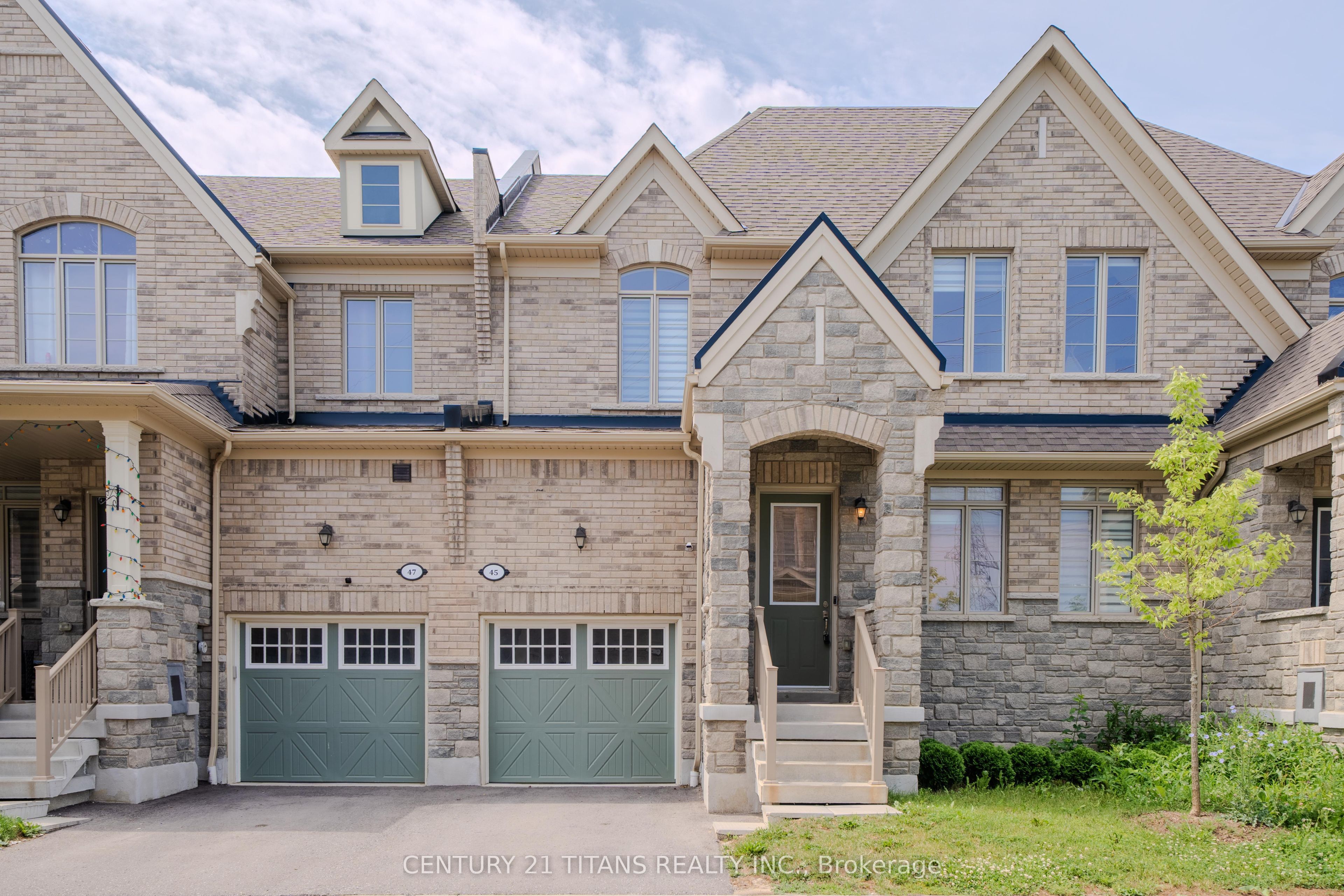 45 Cachia Lane, Ajax, ON L1T 0P8