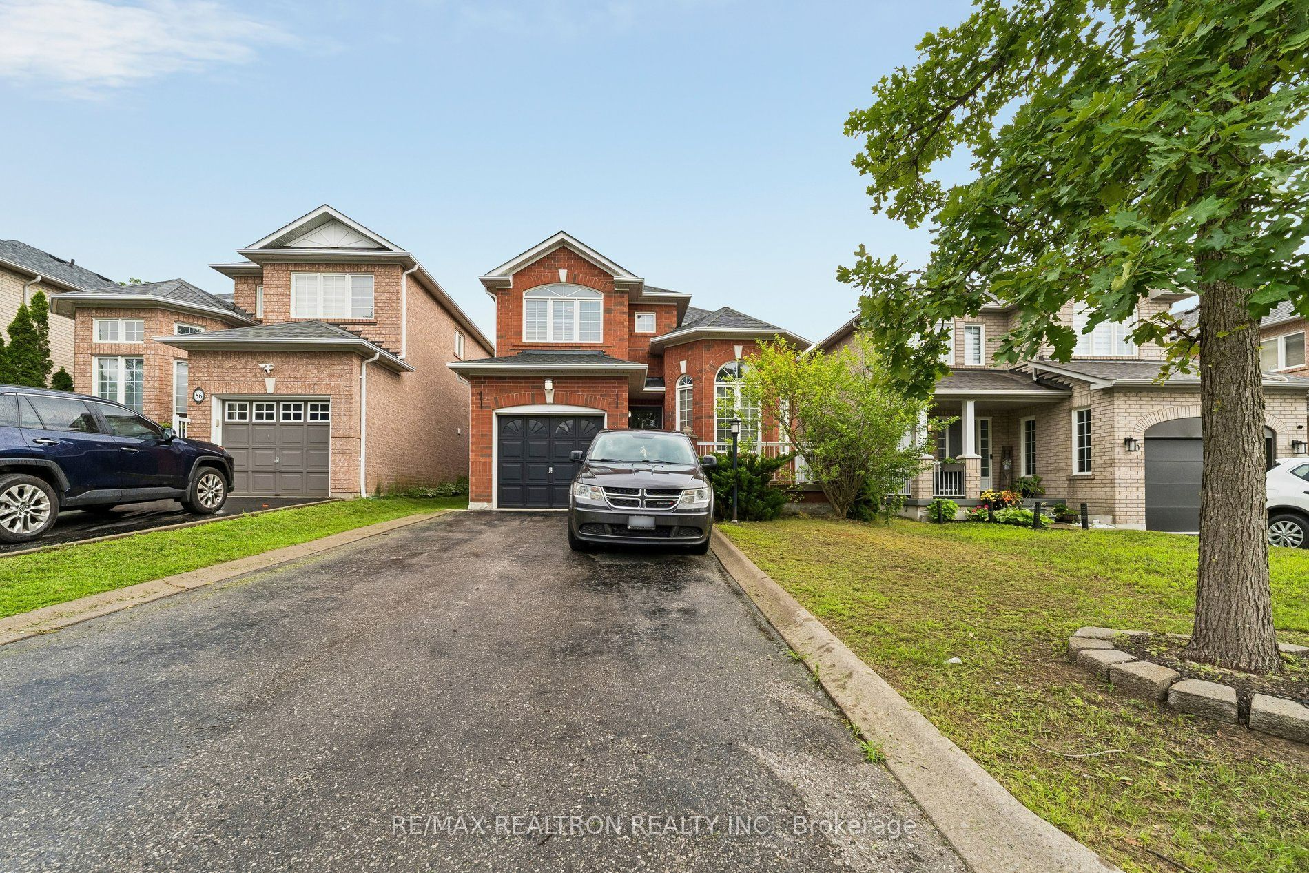 58 Lurosa Crescent, Whitby, ON L1R 3A9