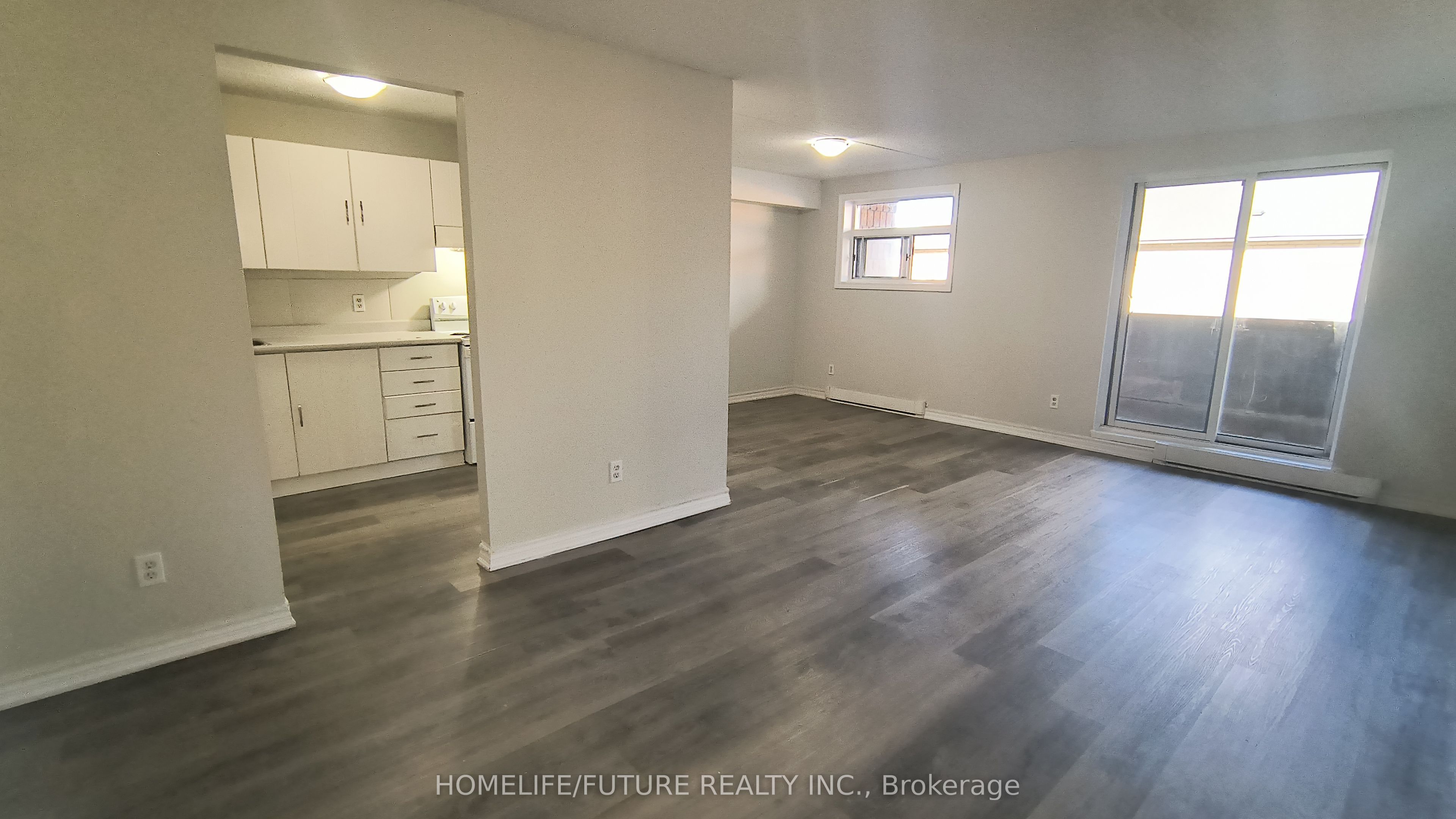 560 Bloor Street E 304, Oshawa, ON L1H 3N2 photo 5
