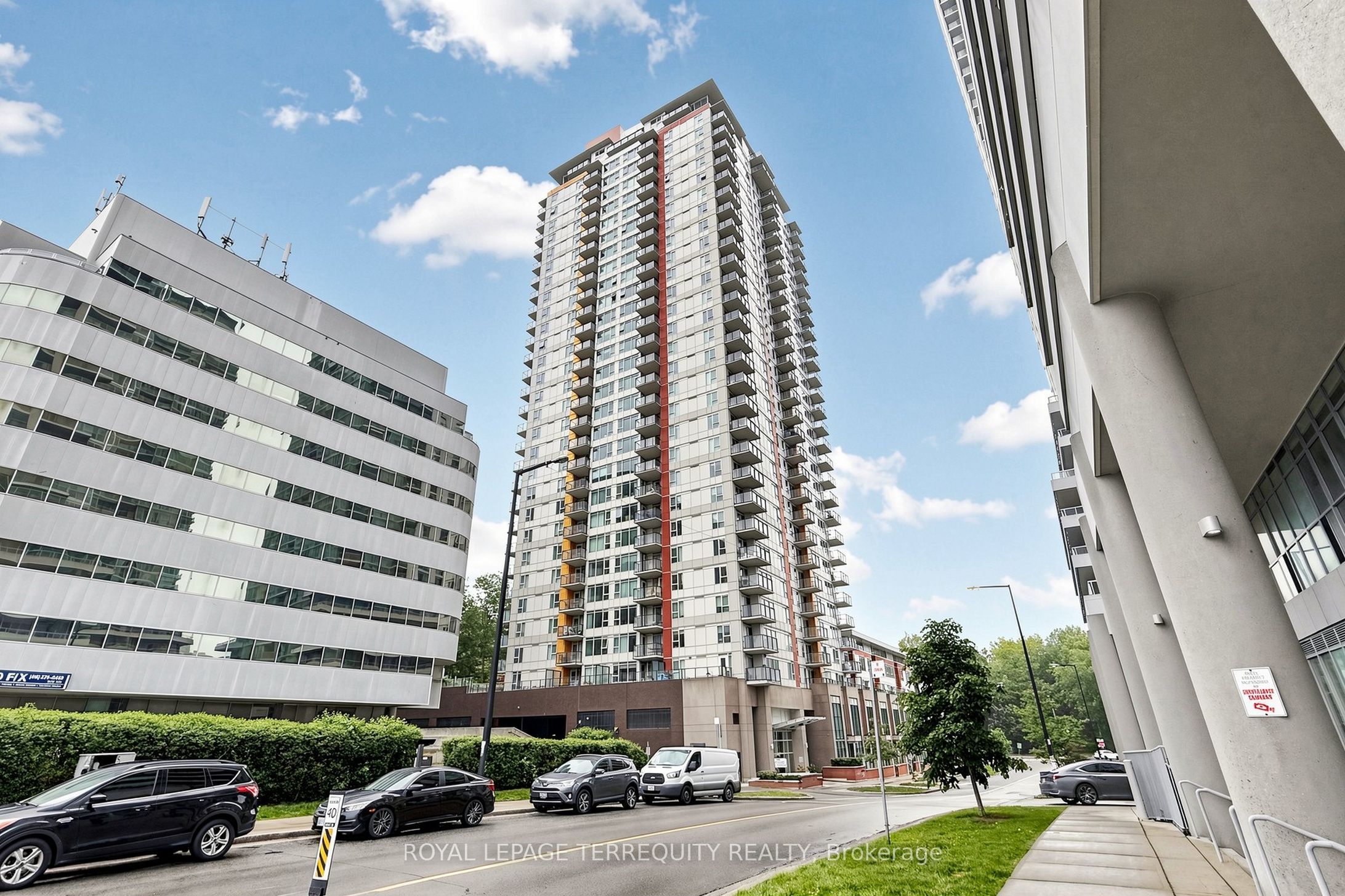 25 Town Centre Court 2105, Toronto, ON M1P 0B4 photo 2