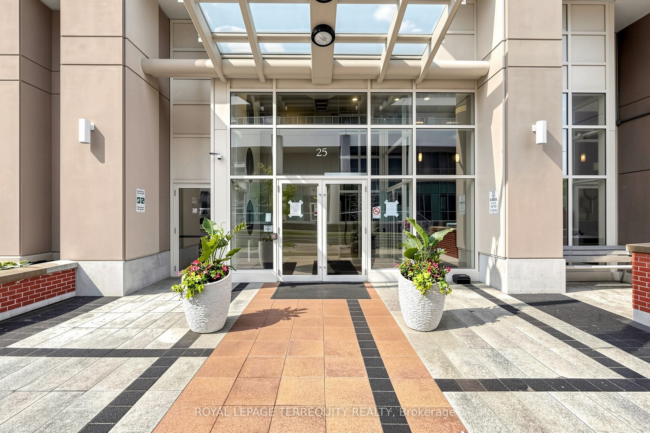 25 Town Centre Court 2105, Toronto, ON M1P 0B4 photo 5