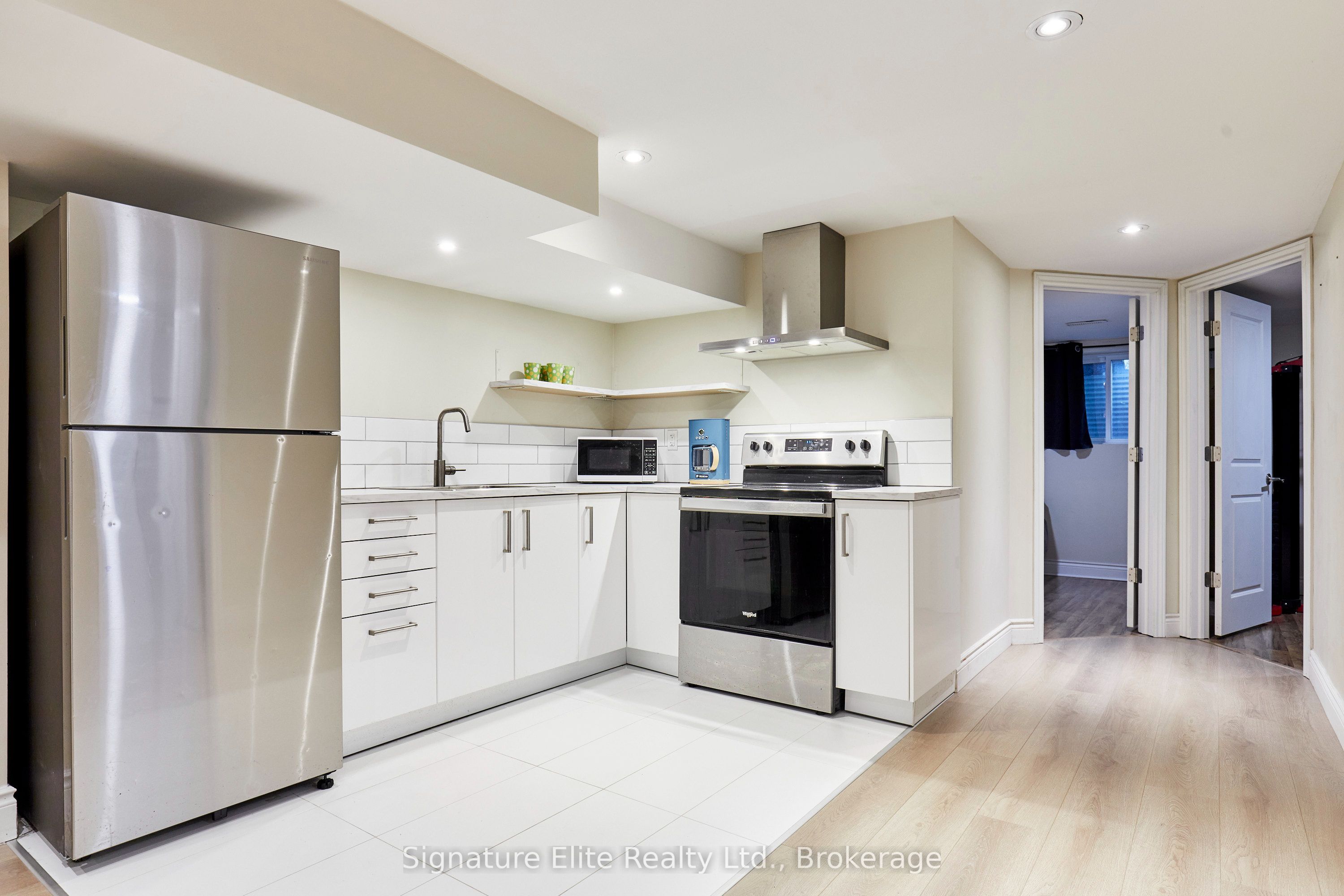 66 Virginia Avenue Bsmt, Toronto, ON M4C 2S9 photo 3