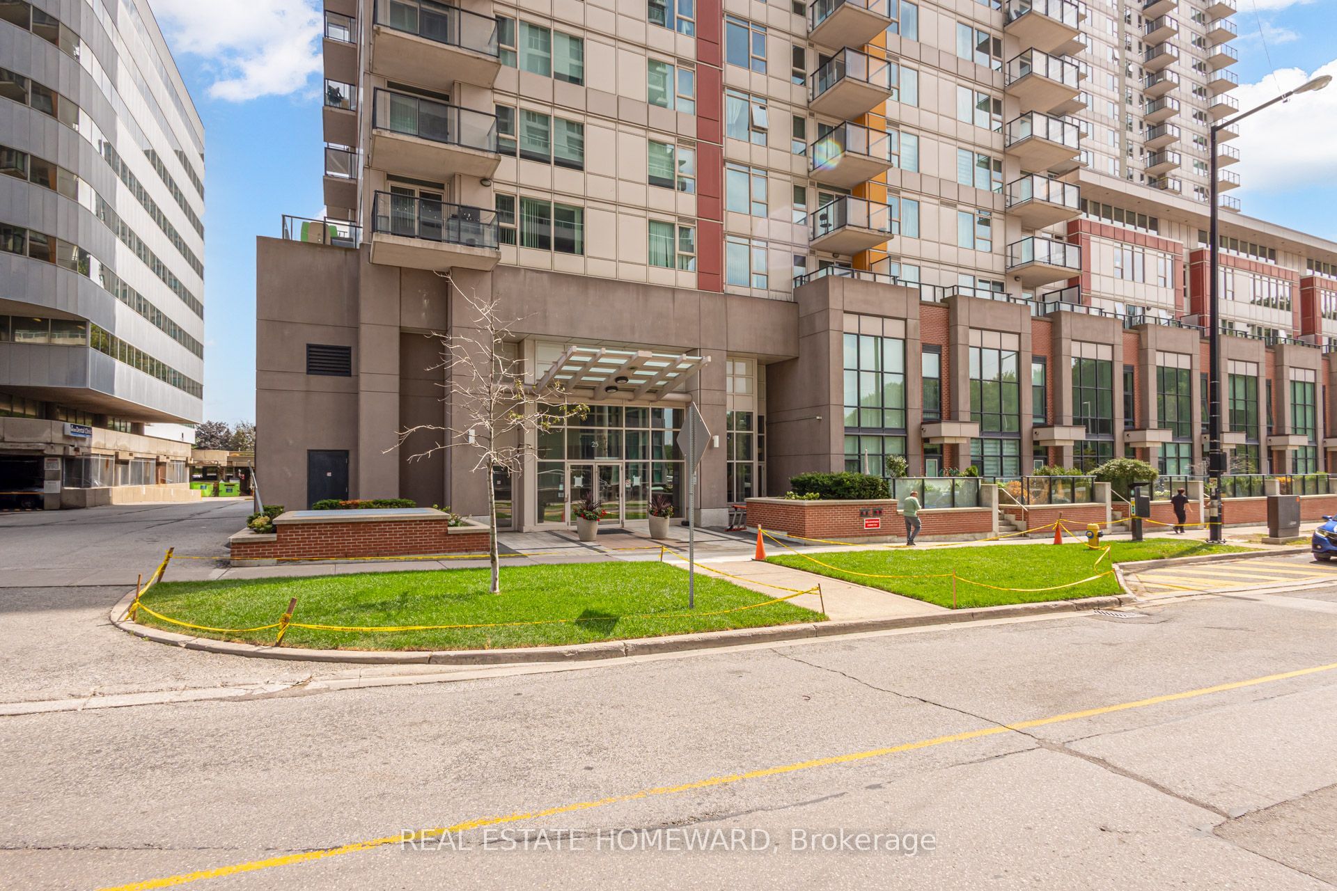 25 Town Centre Court 810, Toronto, ON M1P 0B4 photo 2