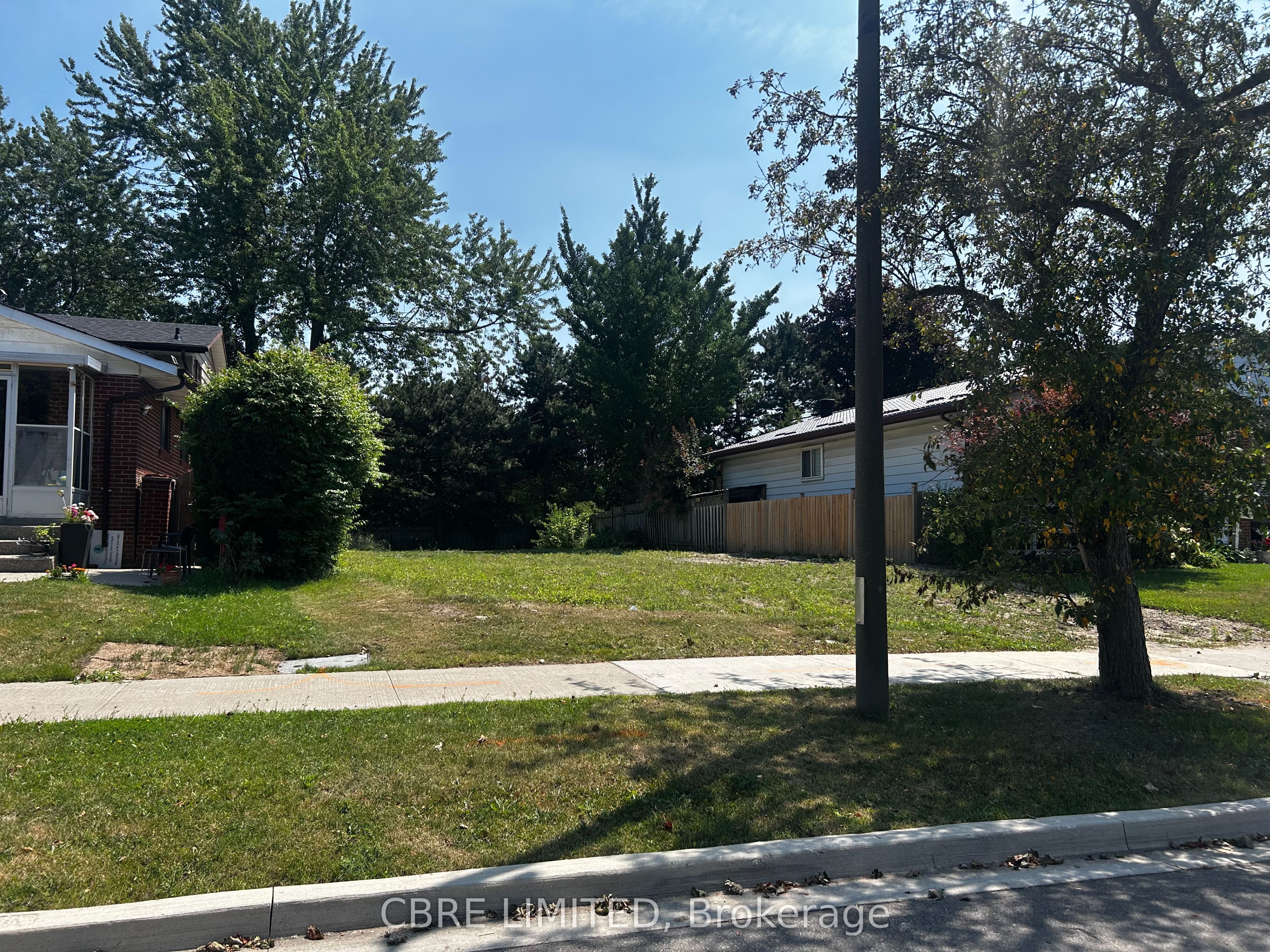 46 Howell Square, Toronto, ON M1B 1C4 photo 3