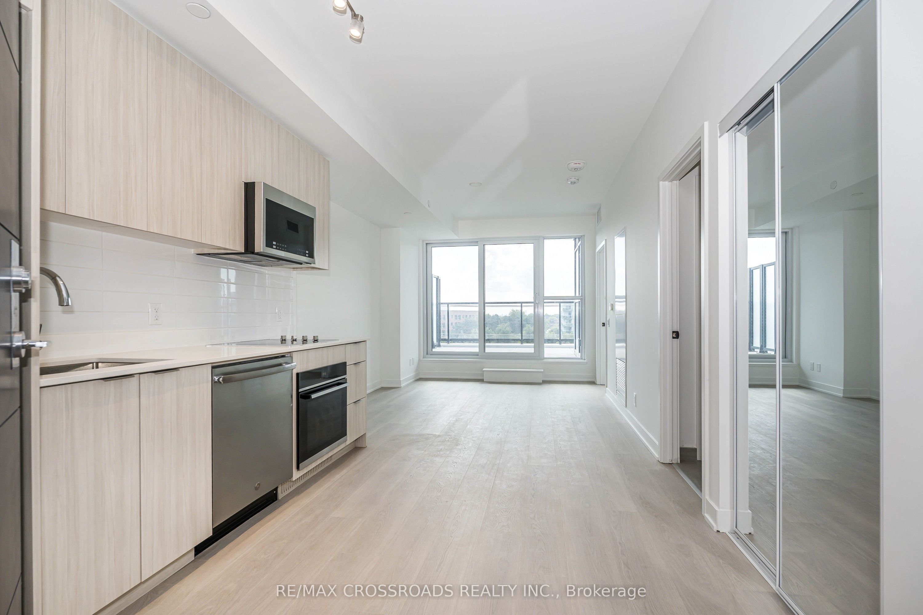 20 Deans Drive 411, Toronto, ON M1L 0J7 photo 5