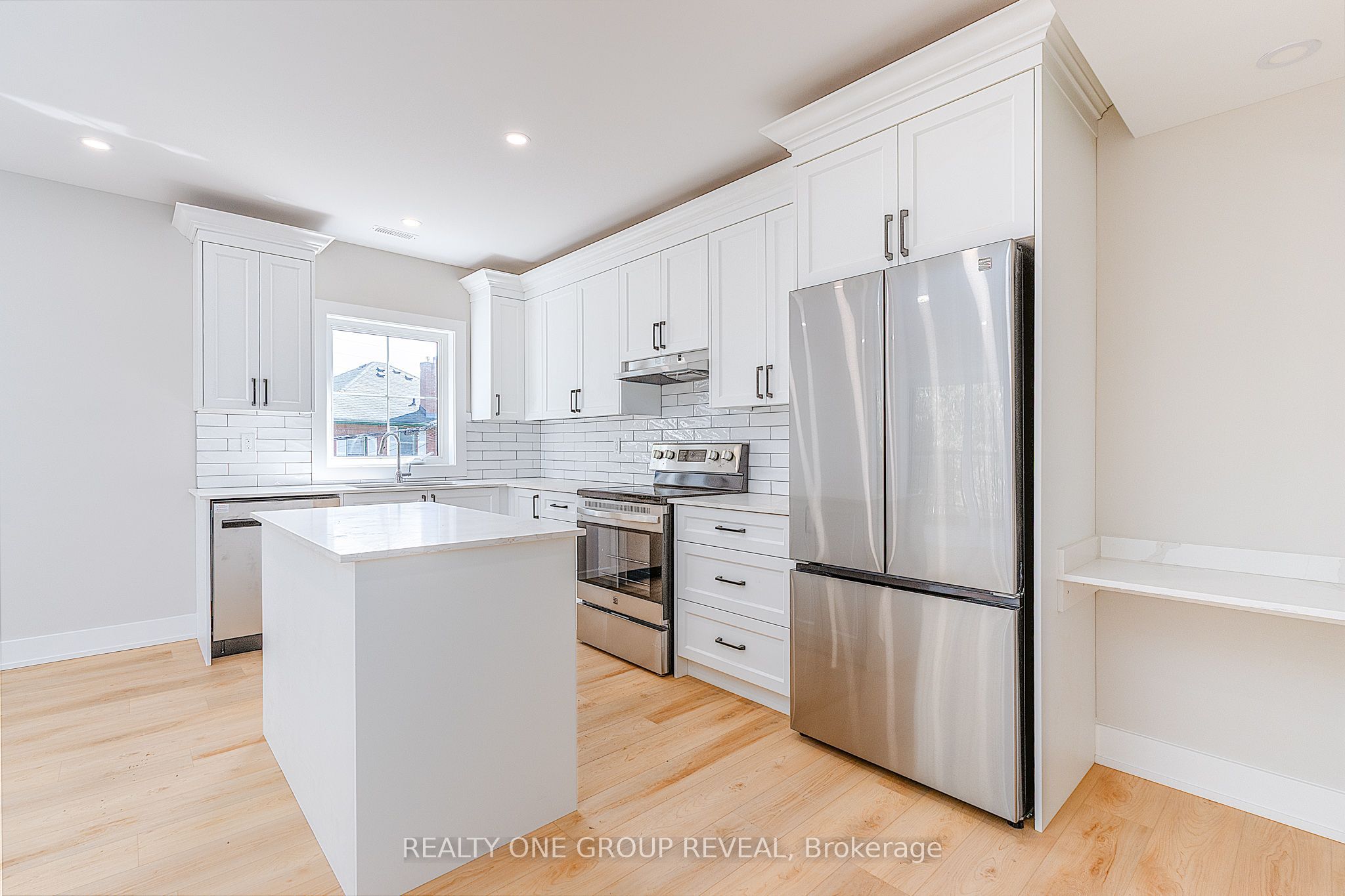 24 Queen Street 3, Clarington, ON L1C 1M2 photo 4
