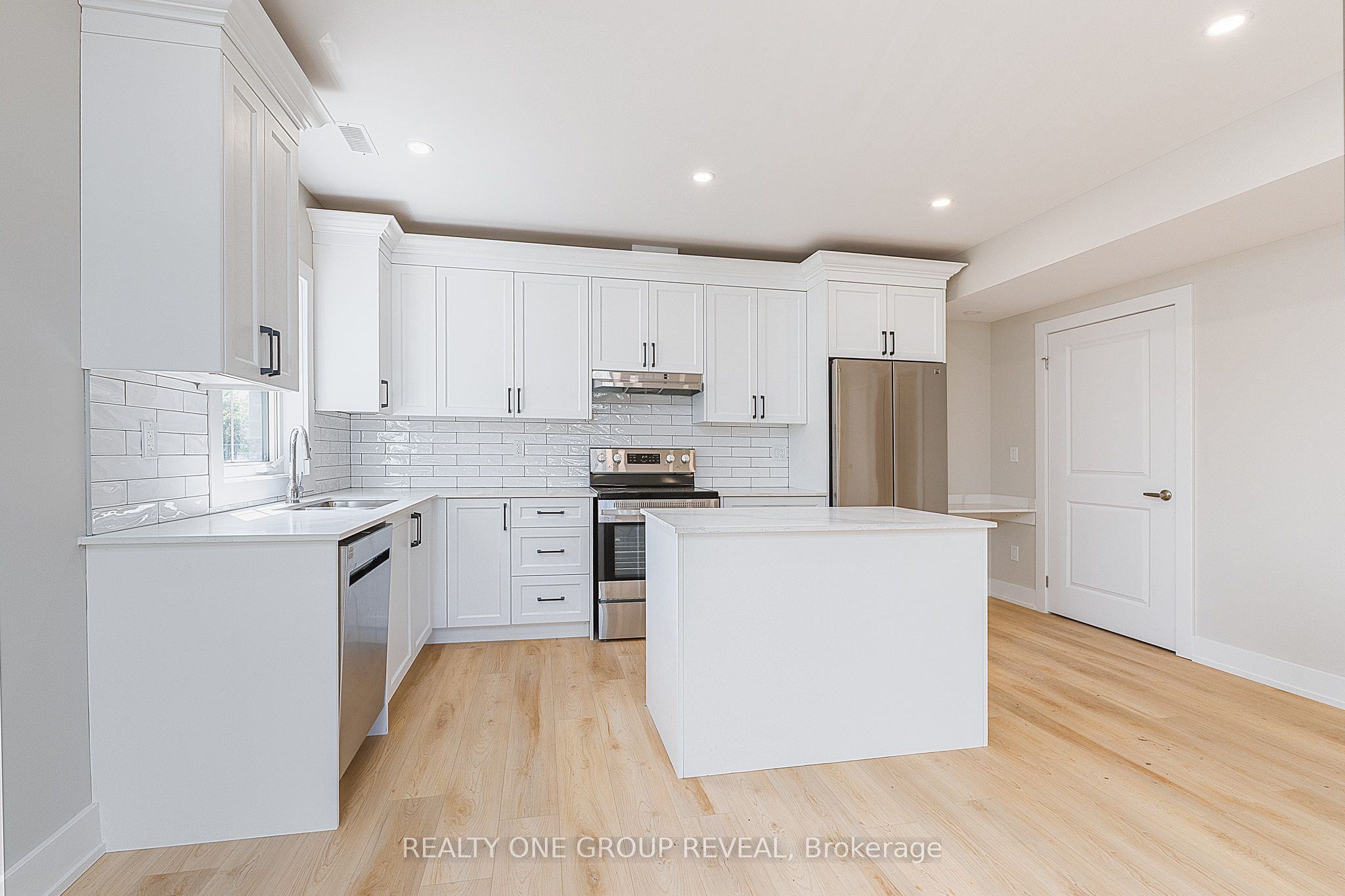 24 Queen Street 3, Clarington, ON L1C 1M2 photo 5