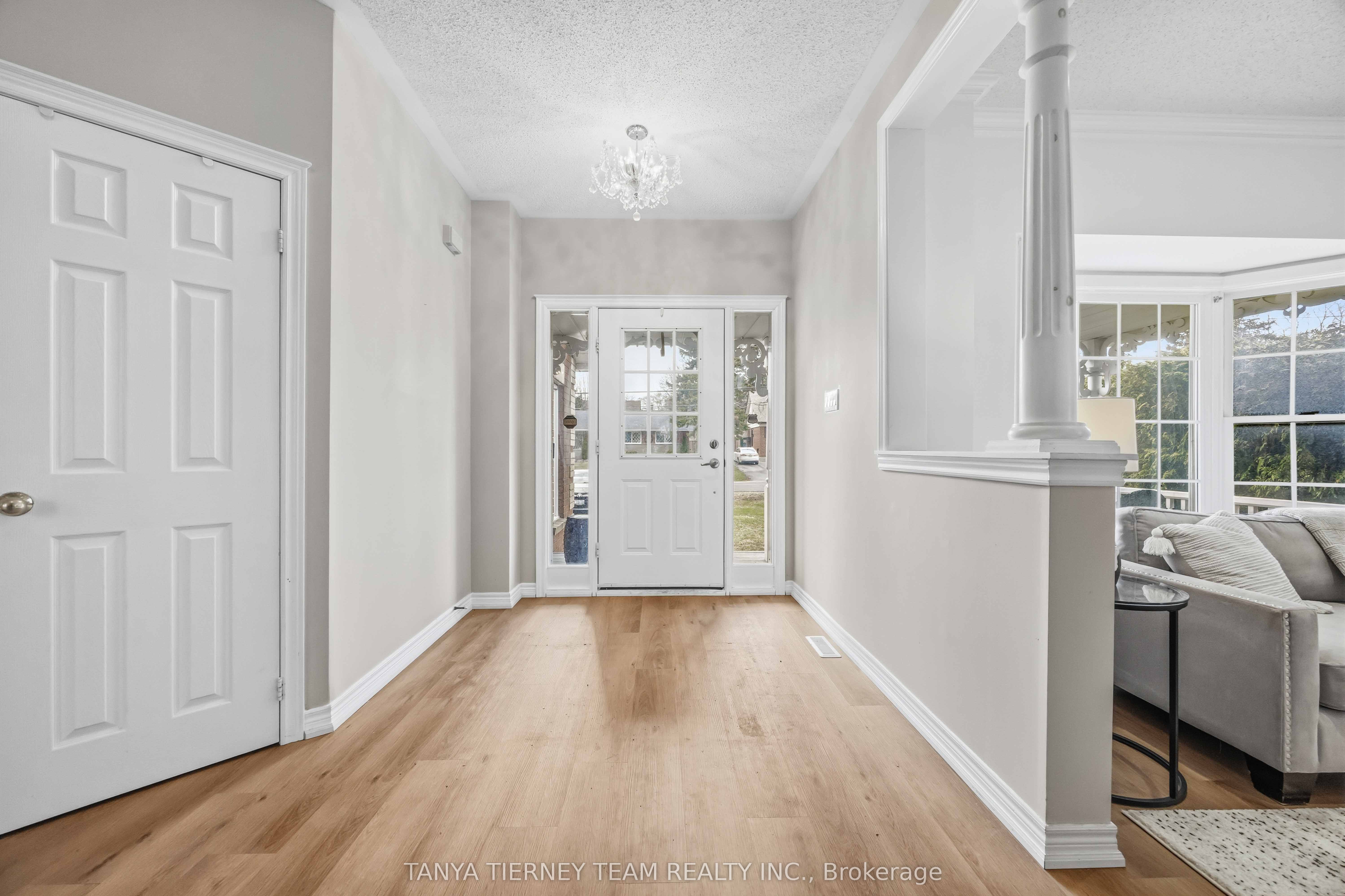 467 Oakwood Drive, Pickering, ON L1W 2M8 photo 4