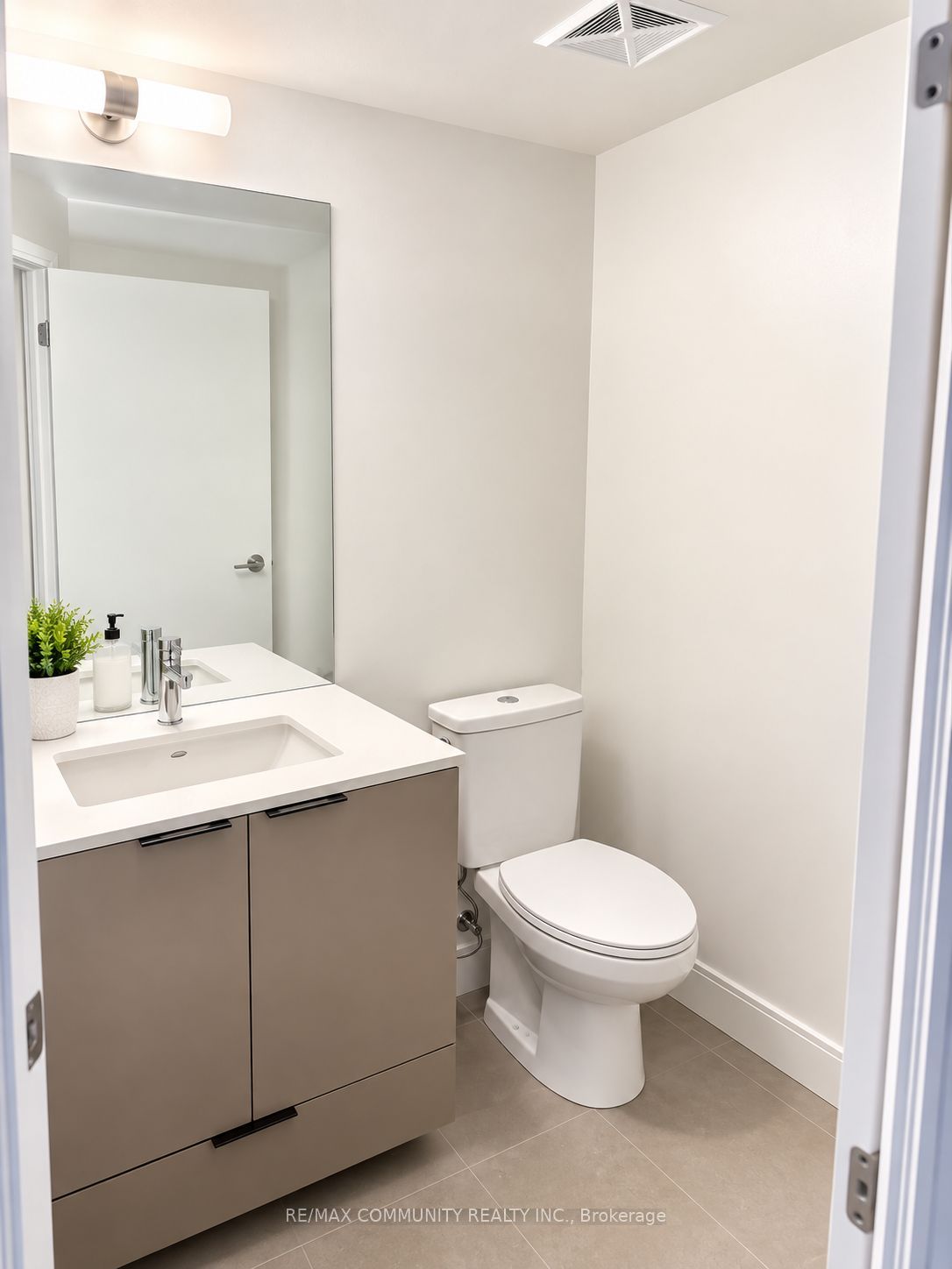 1350 Ellesmere Road 502, Toronto, ON M1P 0G6 photo 3