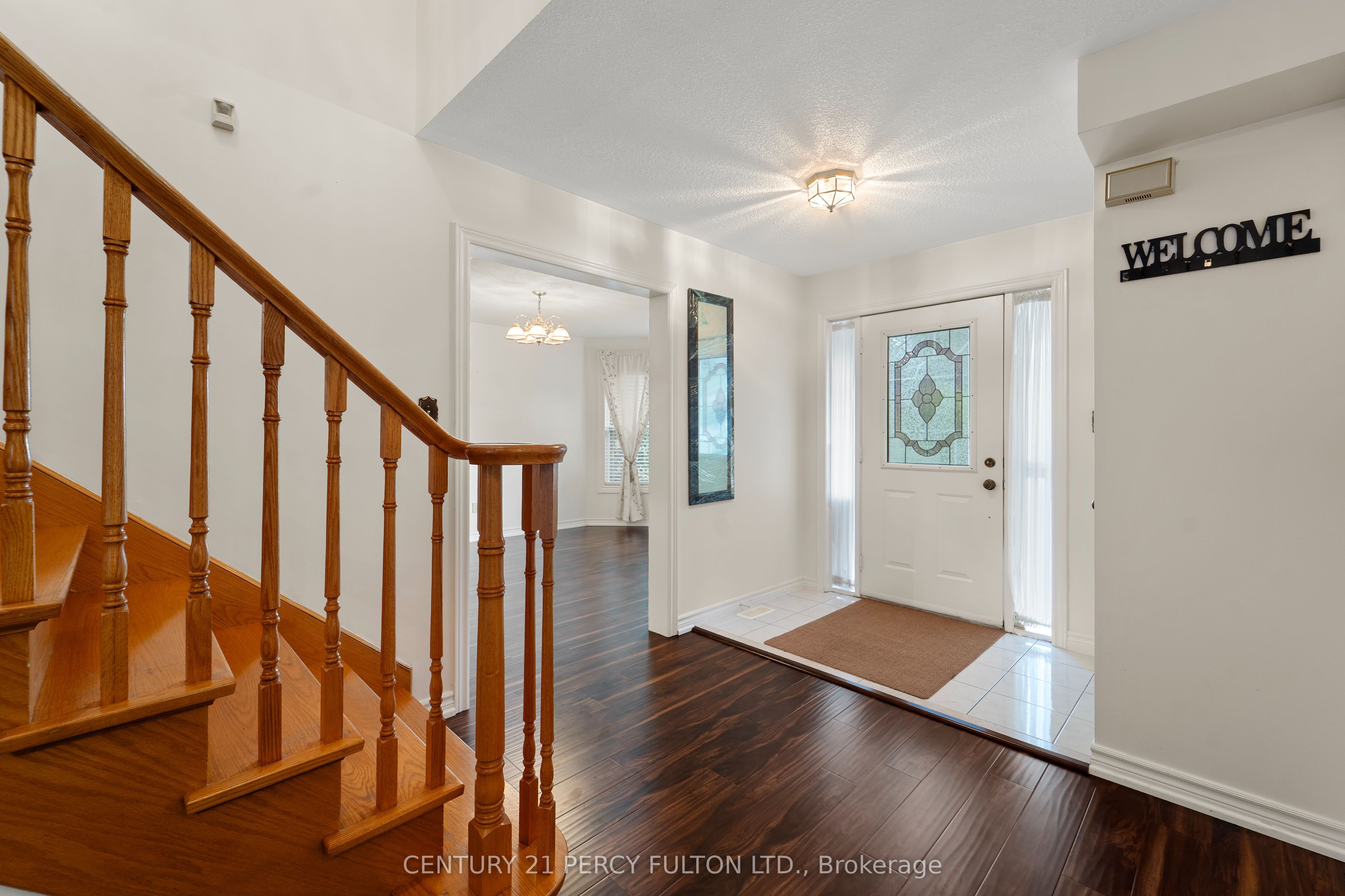 1913 Rosebank Road, Pickering, ON L1V 1P7 photo 4