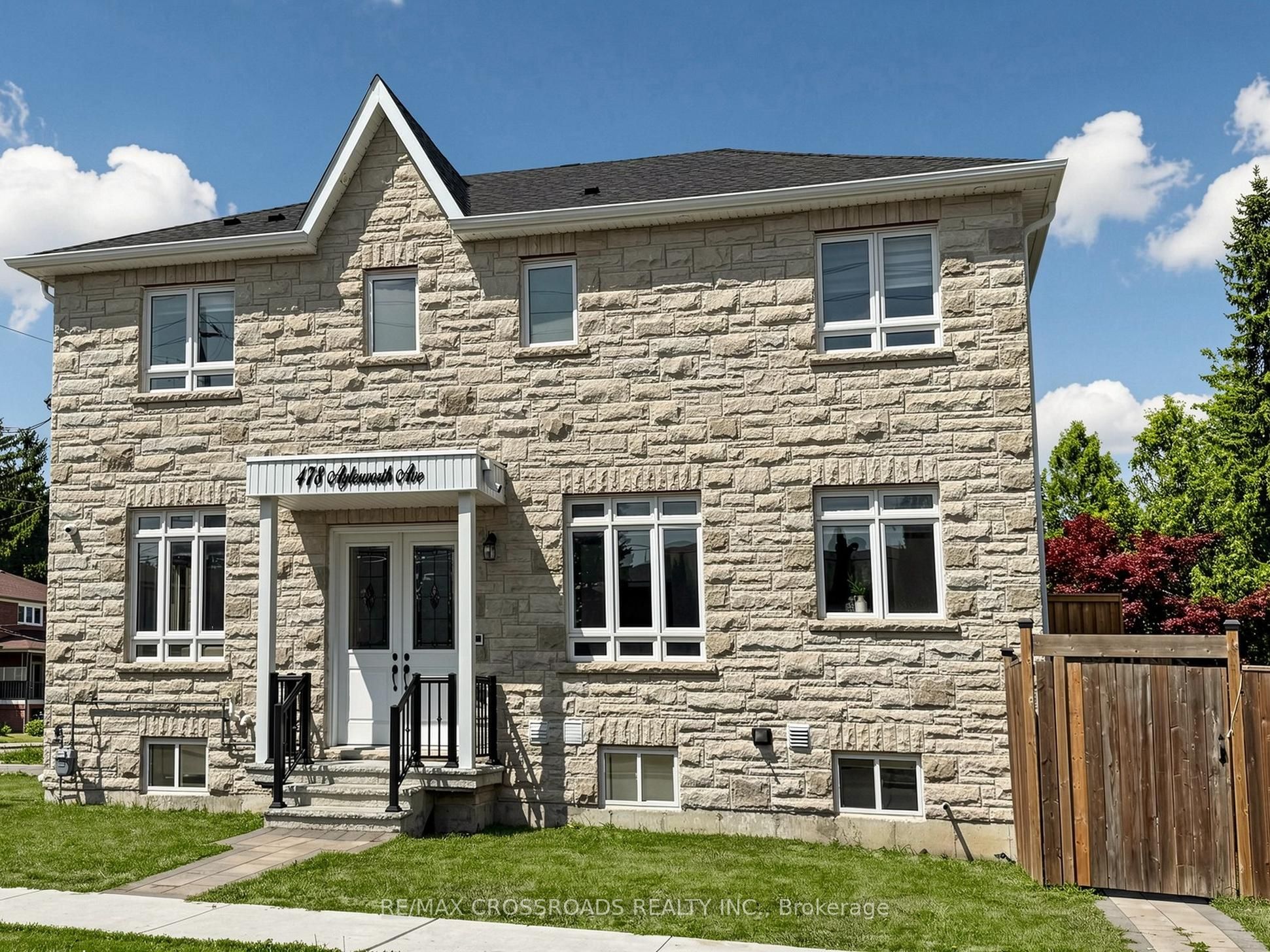 478 Aylesworth Avenue E, Toronto, ON M1N 3X9