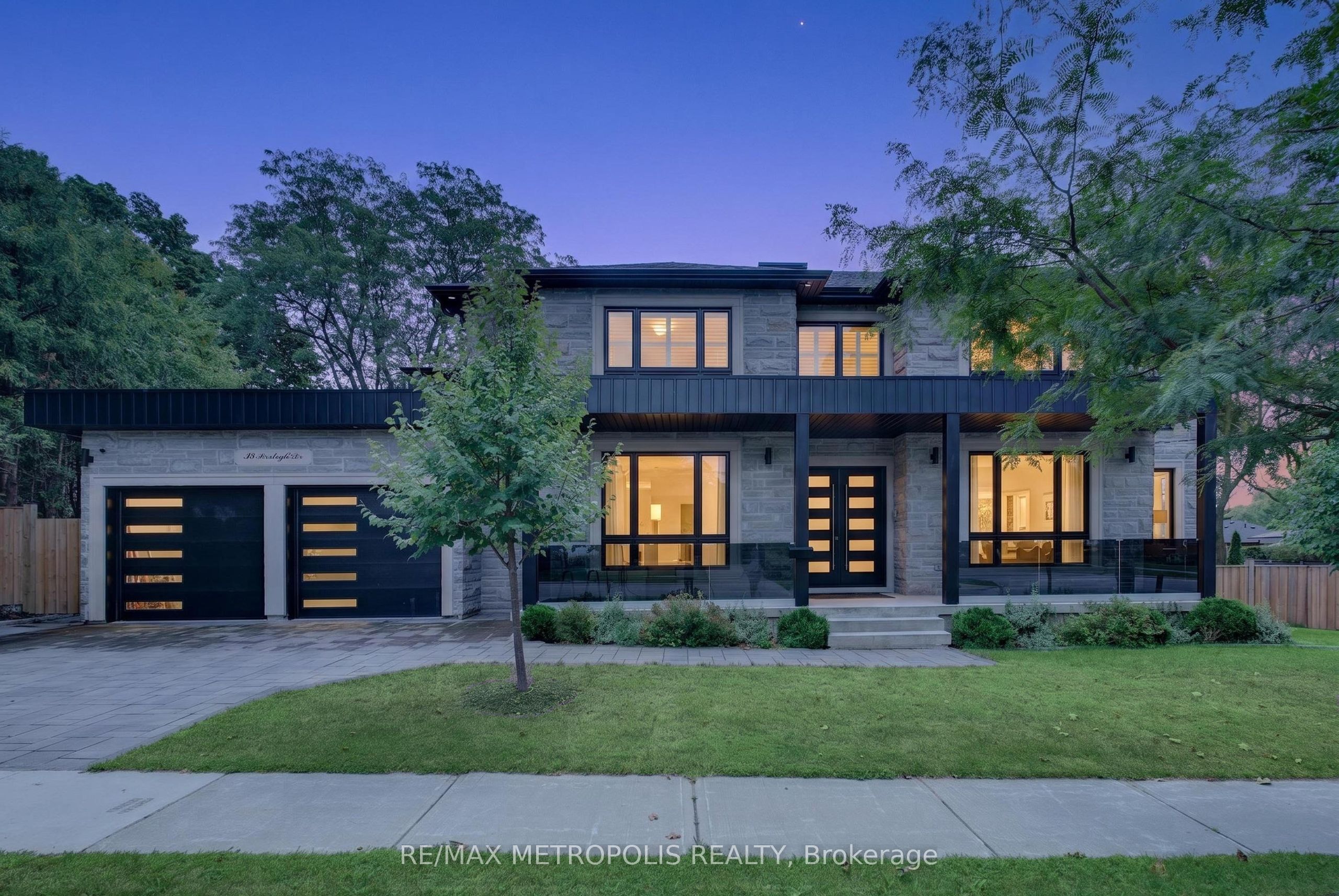 39 Benleigh Drive, Toronto, ON M1H 1J4