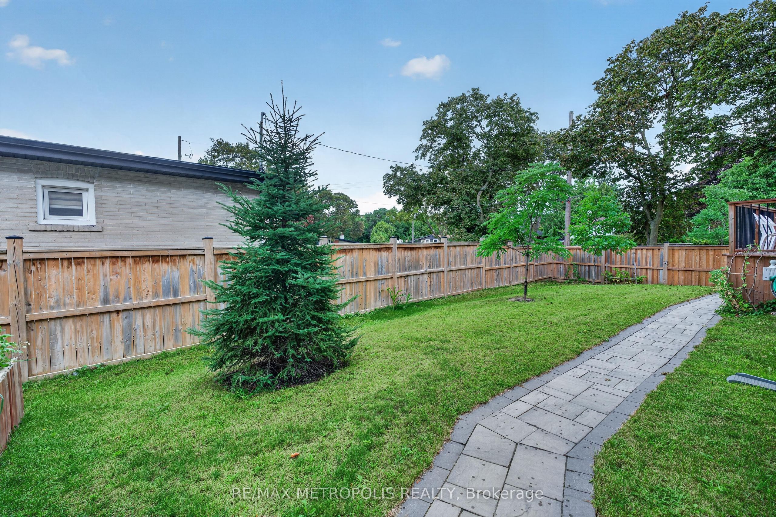 39 Benleigh Drive, Toronto, ON M1H 1J4 photo 4