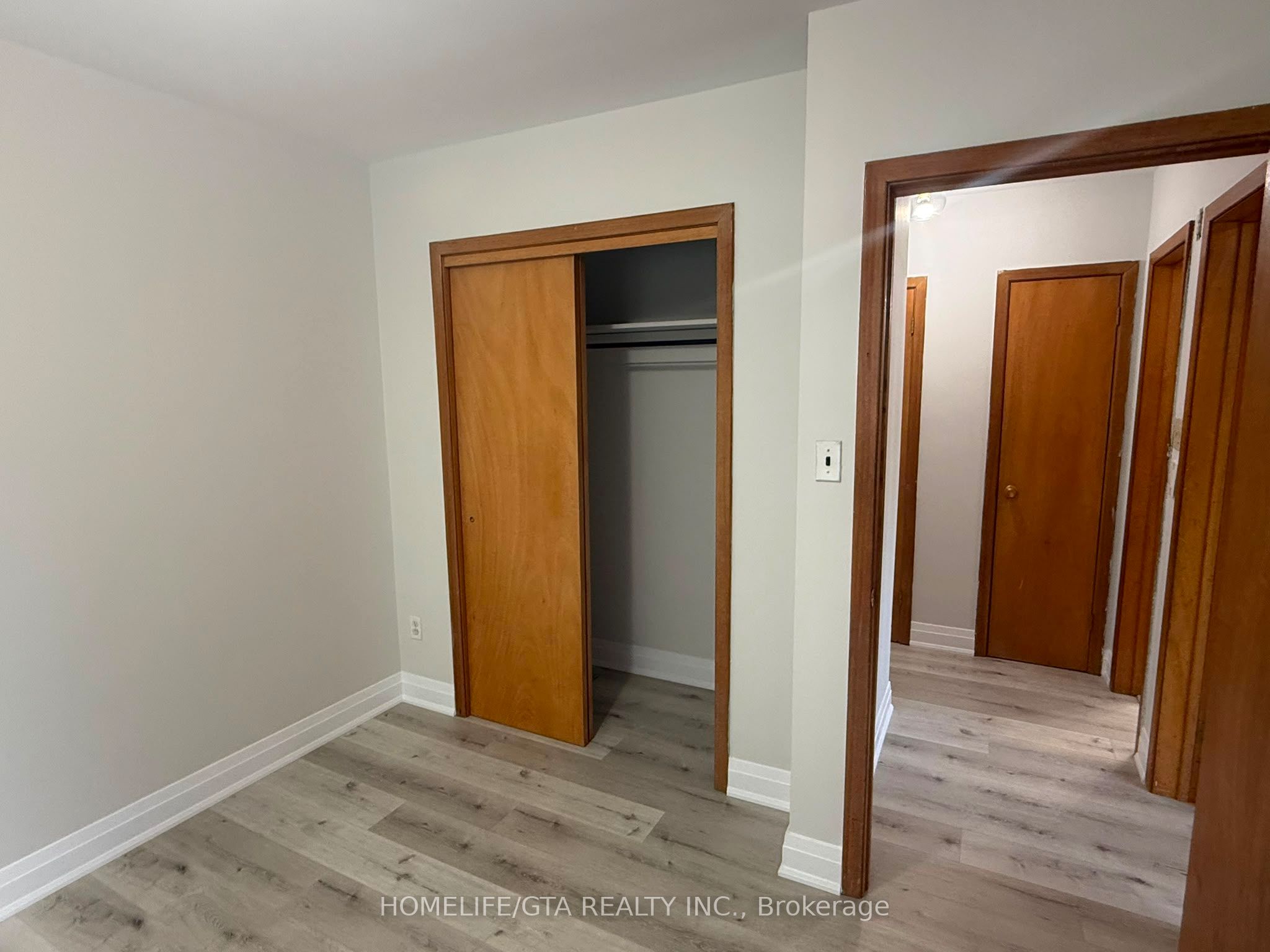 587 Digby Avenue 2, Oshawa, ON L1G 1W7 photo 4