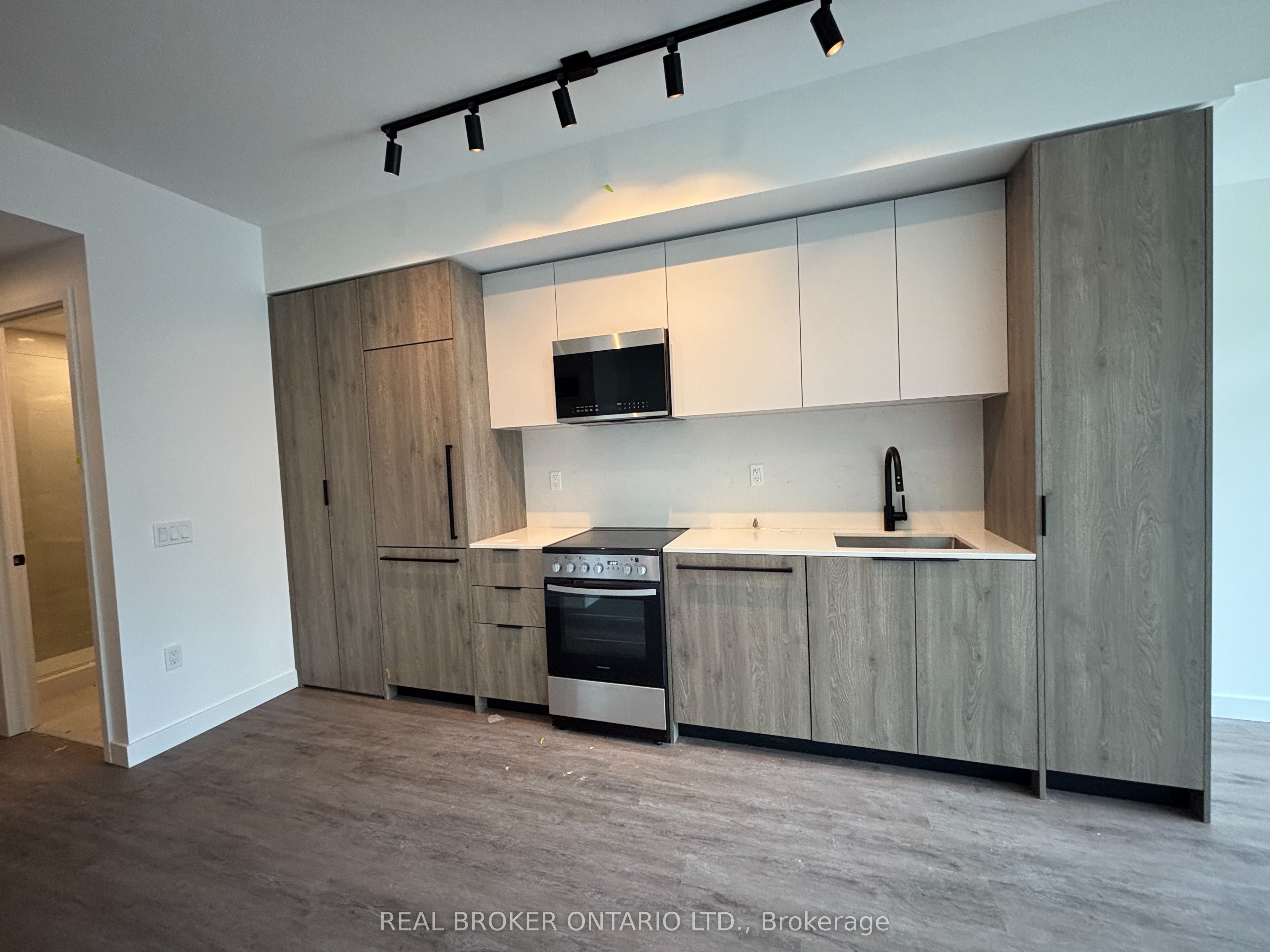 1635 Military Trail 232, Toronto, ON M1C 0G3
