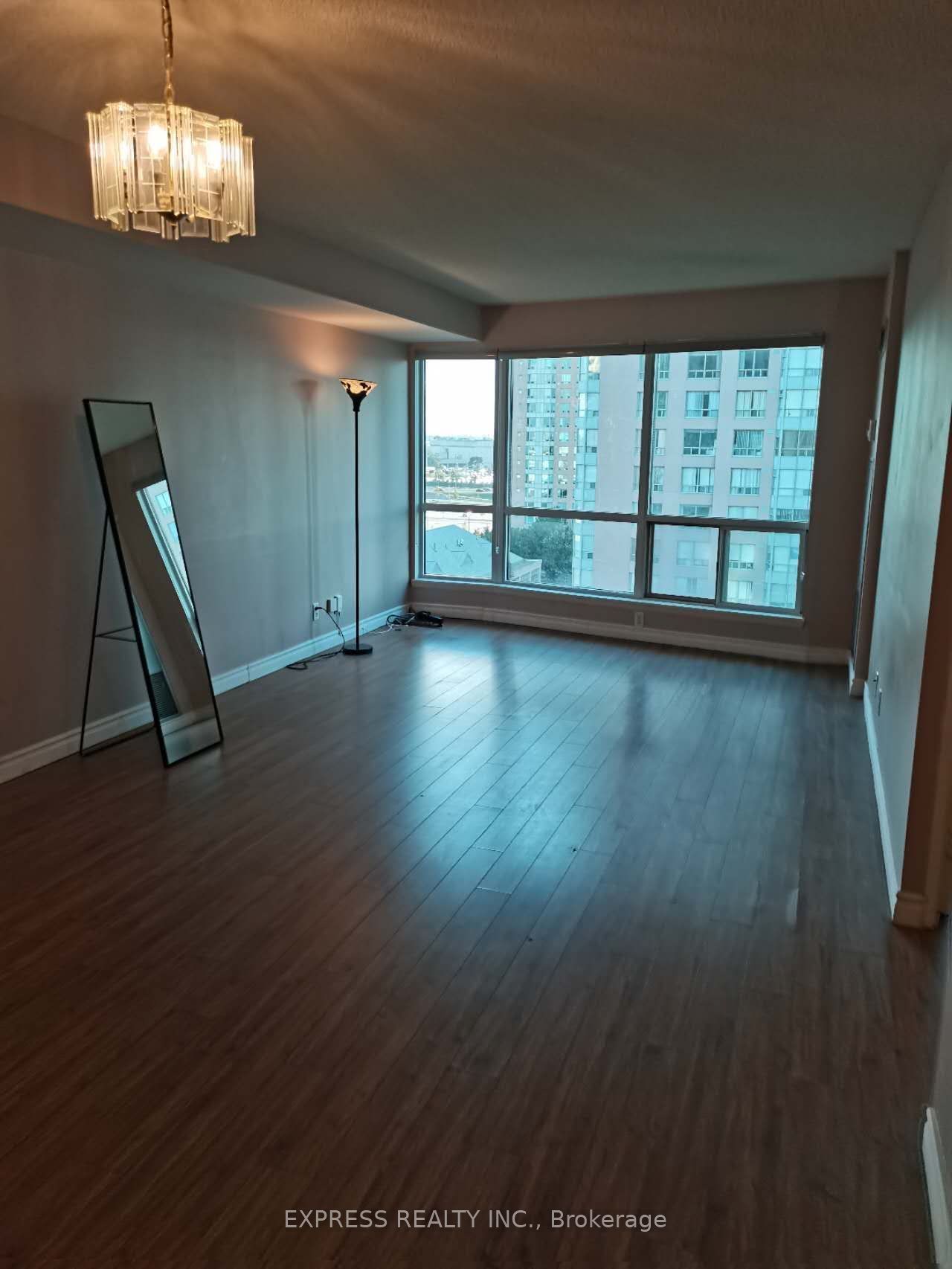 18 Lee Centre Drive 1111, Toronto, ON M1H 3H5 photo 4