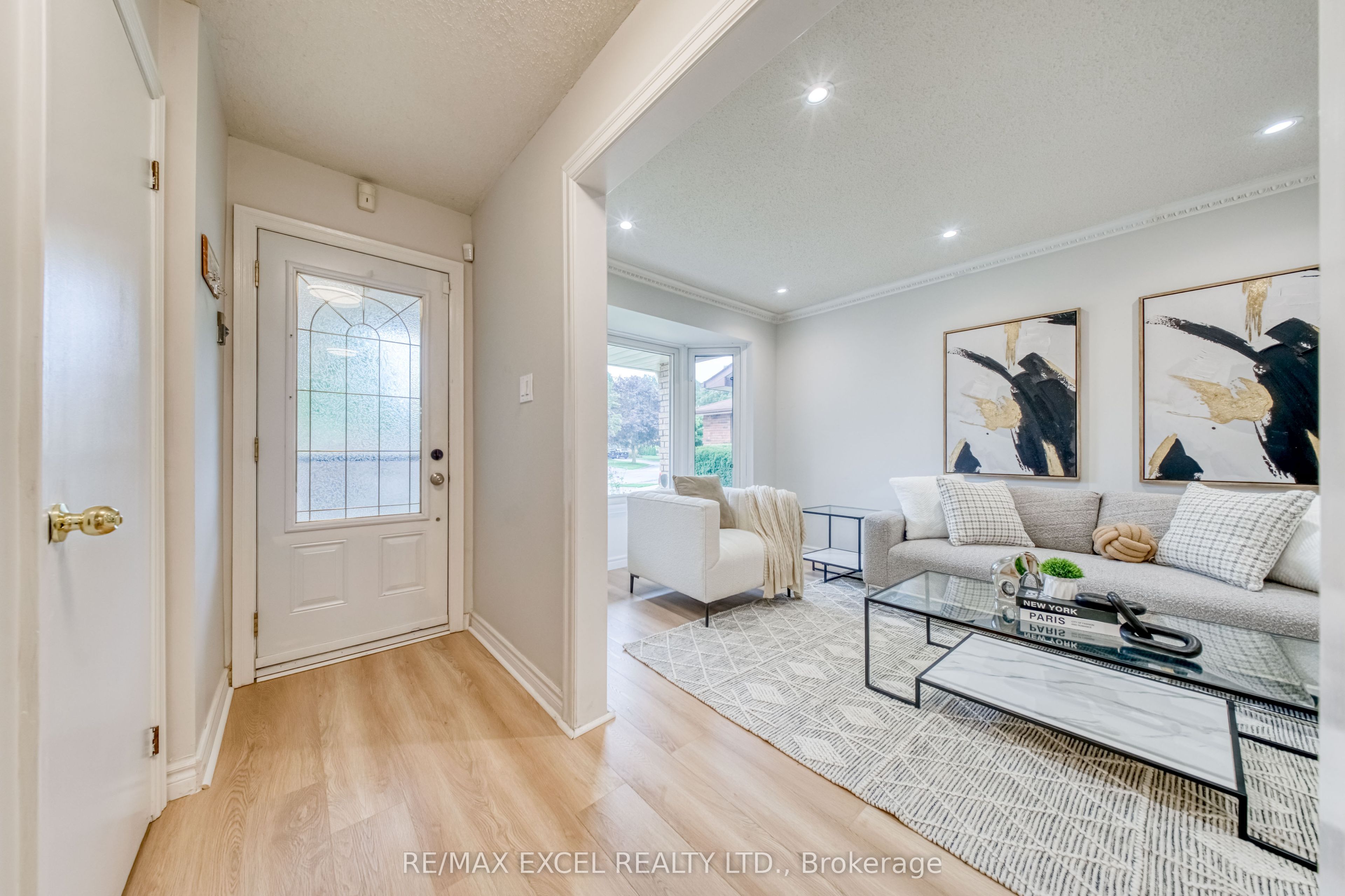 1019 Rouge Valley Drive, Pickering, ON L1V 4N8 photo 3