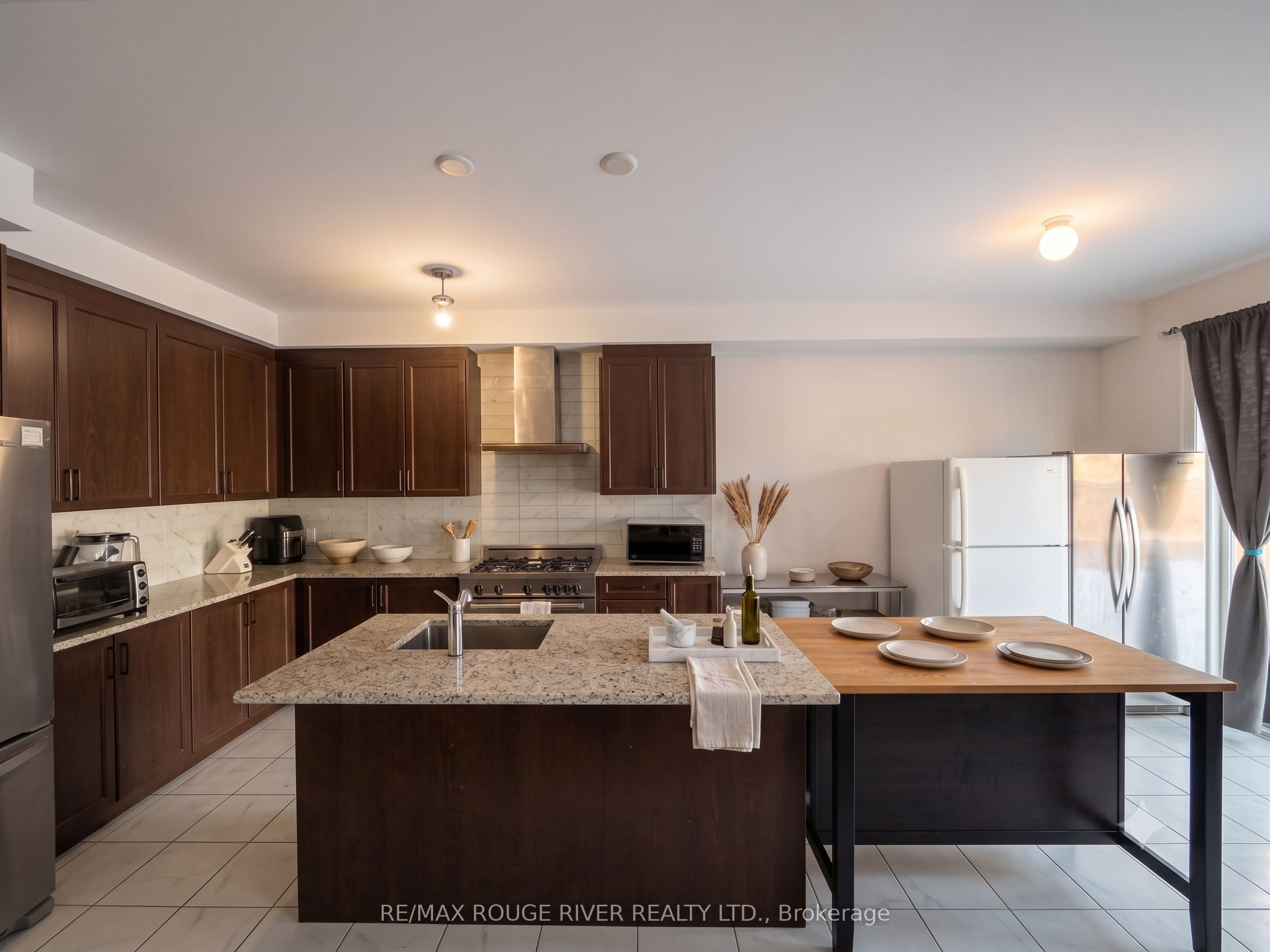 45 Rich Crescent, Whitby, ON L1P 1V8 photo 5