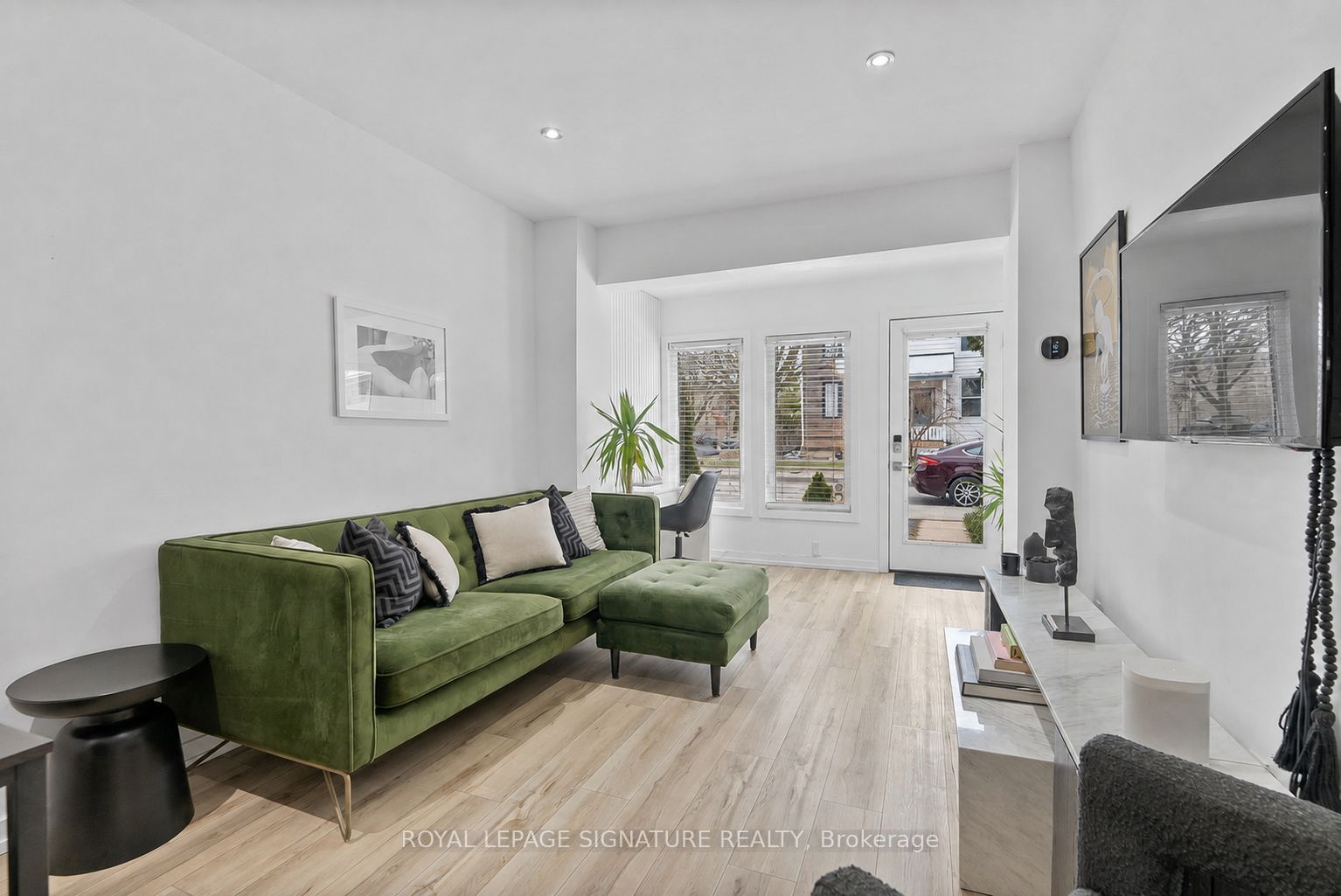 28 Minto Street, Toronto, ON M4L 1B6 photo 5