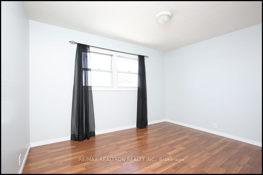 1608 Baseline Road W, Clarington, ON L1E 2S5 photo 4