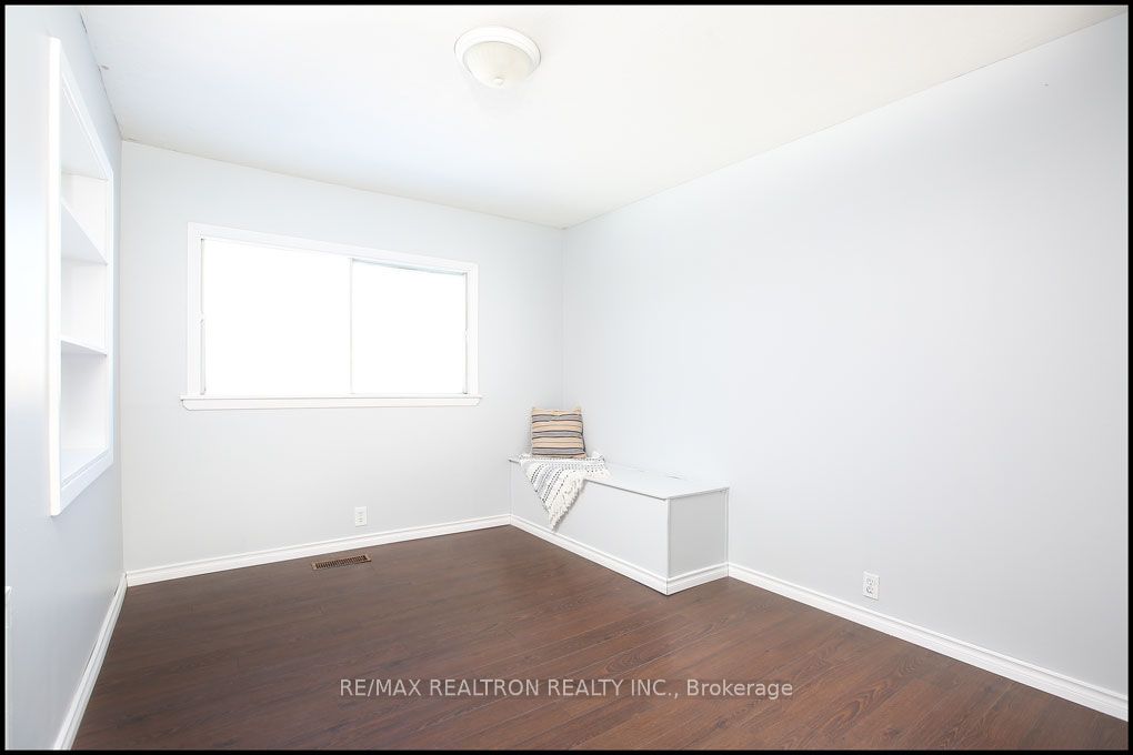 1608 Baseline Road W, Clarington, ON L1E 2S5 photo 5