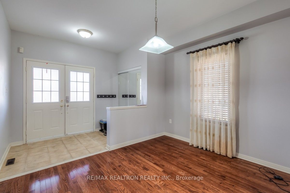 41 Oceanpearl Crescent N, Whitby, ON L1N 0C6 photo 4
