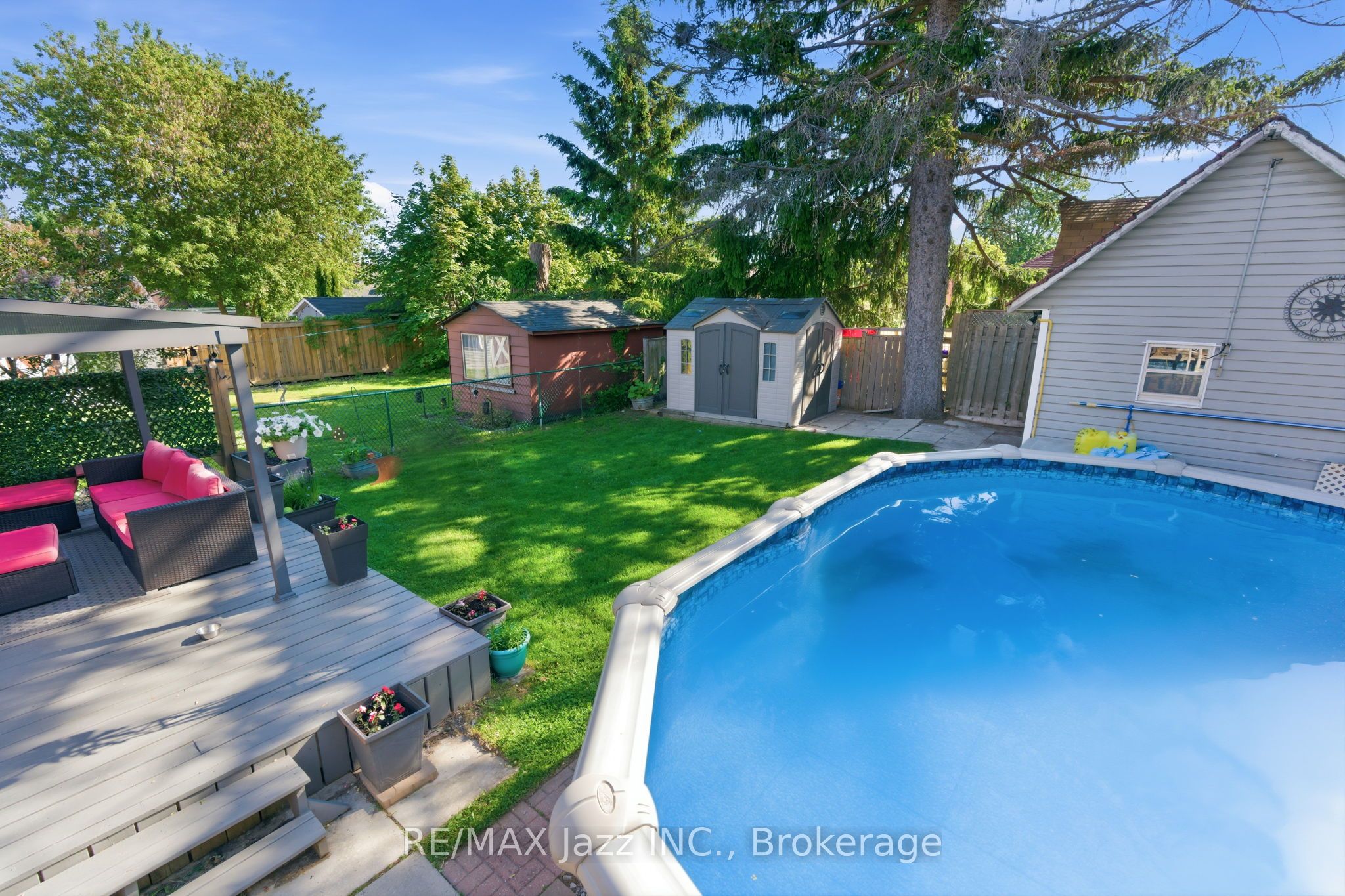 72 Cadillac Avenue S, Oshawa, ON L1H 5Z2 photo 2